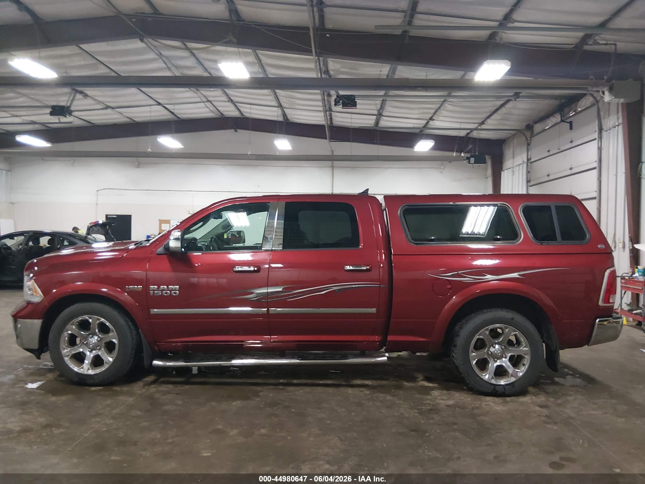 2014 Ram 1500 Laramie Красный vin: 1C6RR7VT7ES143572