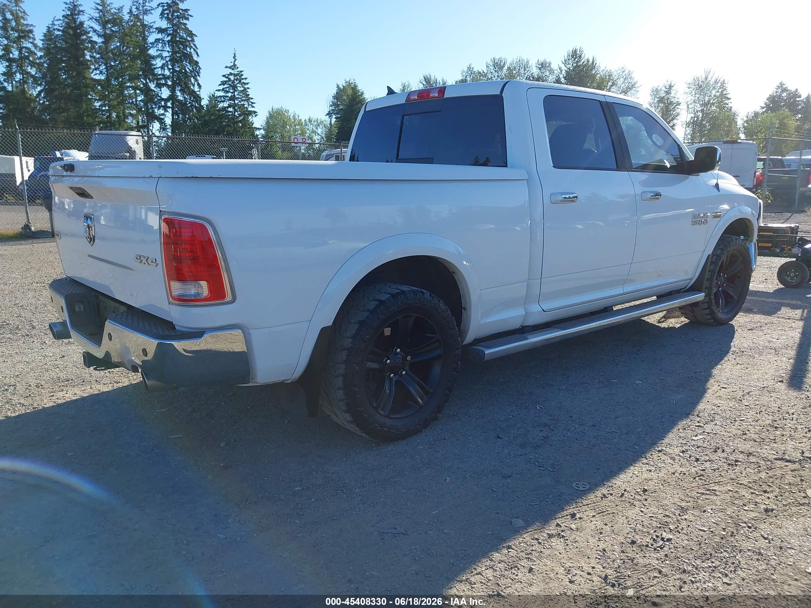 2013 Ram 1500 Laramie White vin: 1C6RR7VT9DS669474