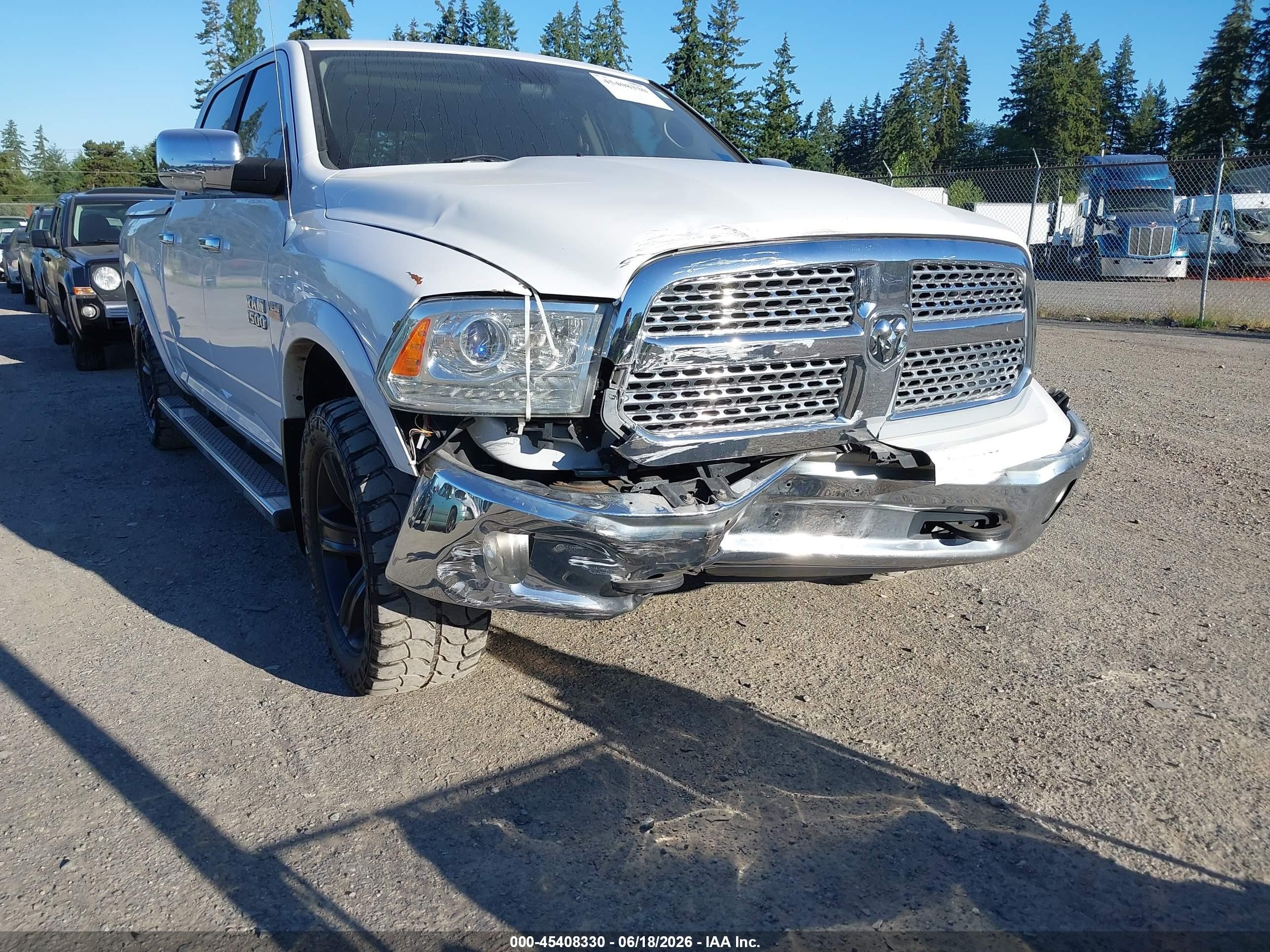 2013 Ram 1500 Laramie White vin: 1C6RR7VT9DS669474