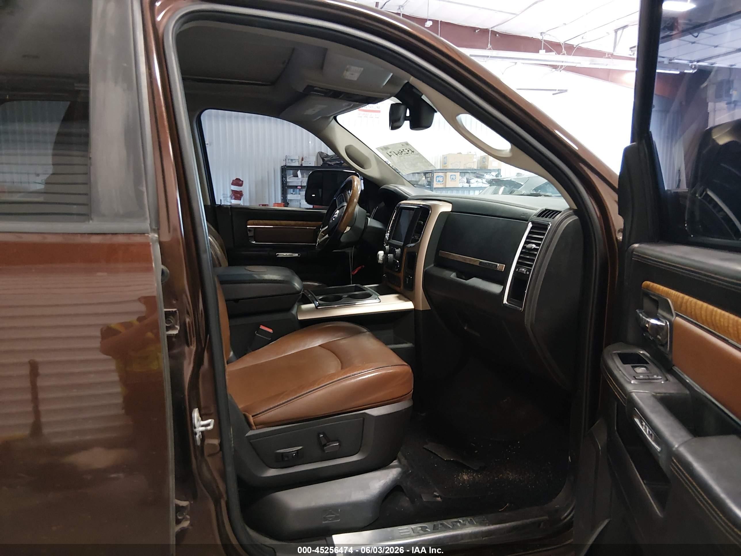 2015 Ram 1500 Laramie Longhorn Maroon vin: 1C6RR7WM0FS521367