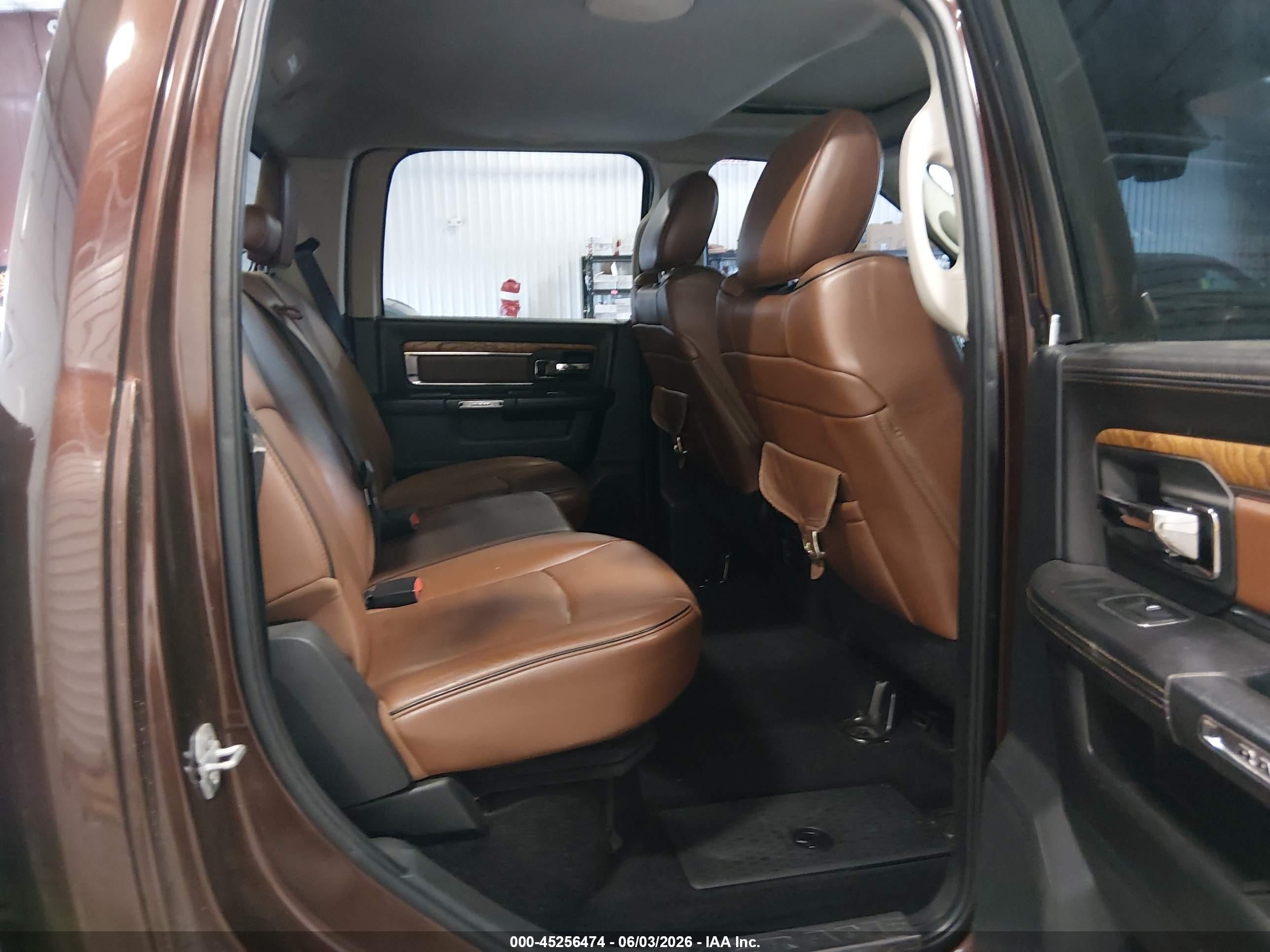 2015 Ram 1500 Laramie Longhorn Maroon vin: 1C6RR7WM0FS521367