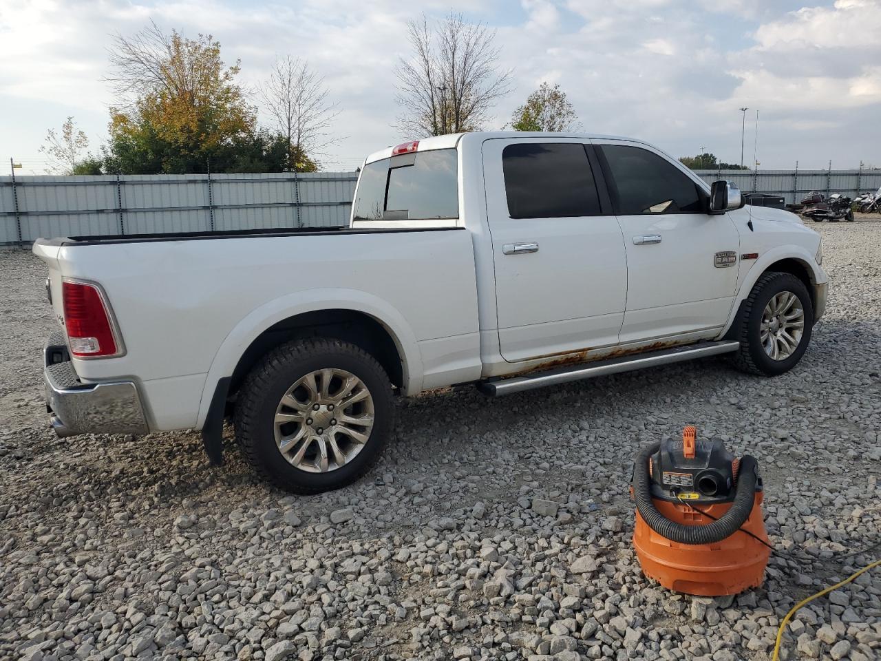 2015 Ram 1500 Longhorn White vin: 1C6RR7WM1FS679393
