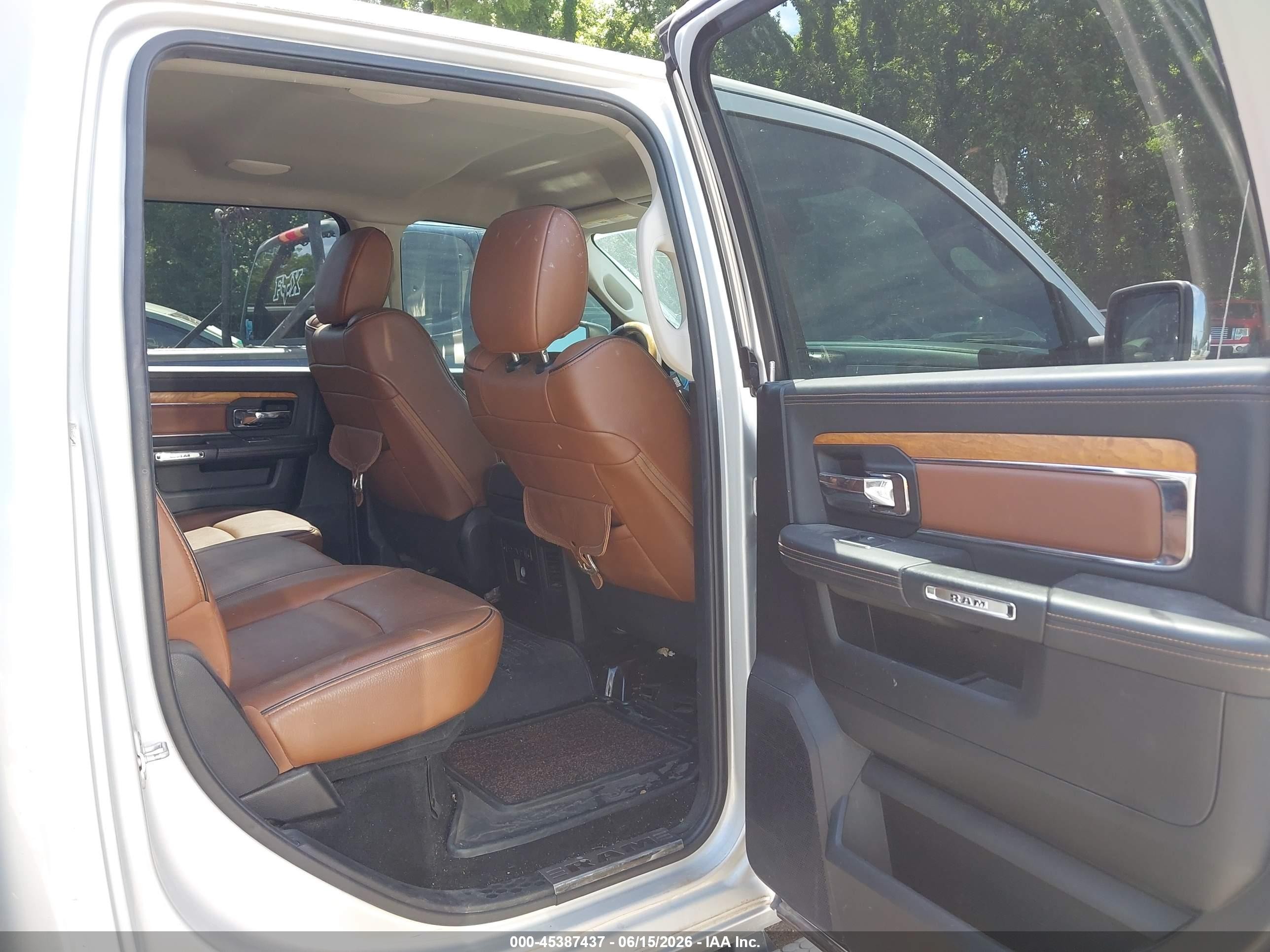 2015 Ram 1500 Laramie Longhorn Gray vin: 1C6RR7WT9FS538739