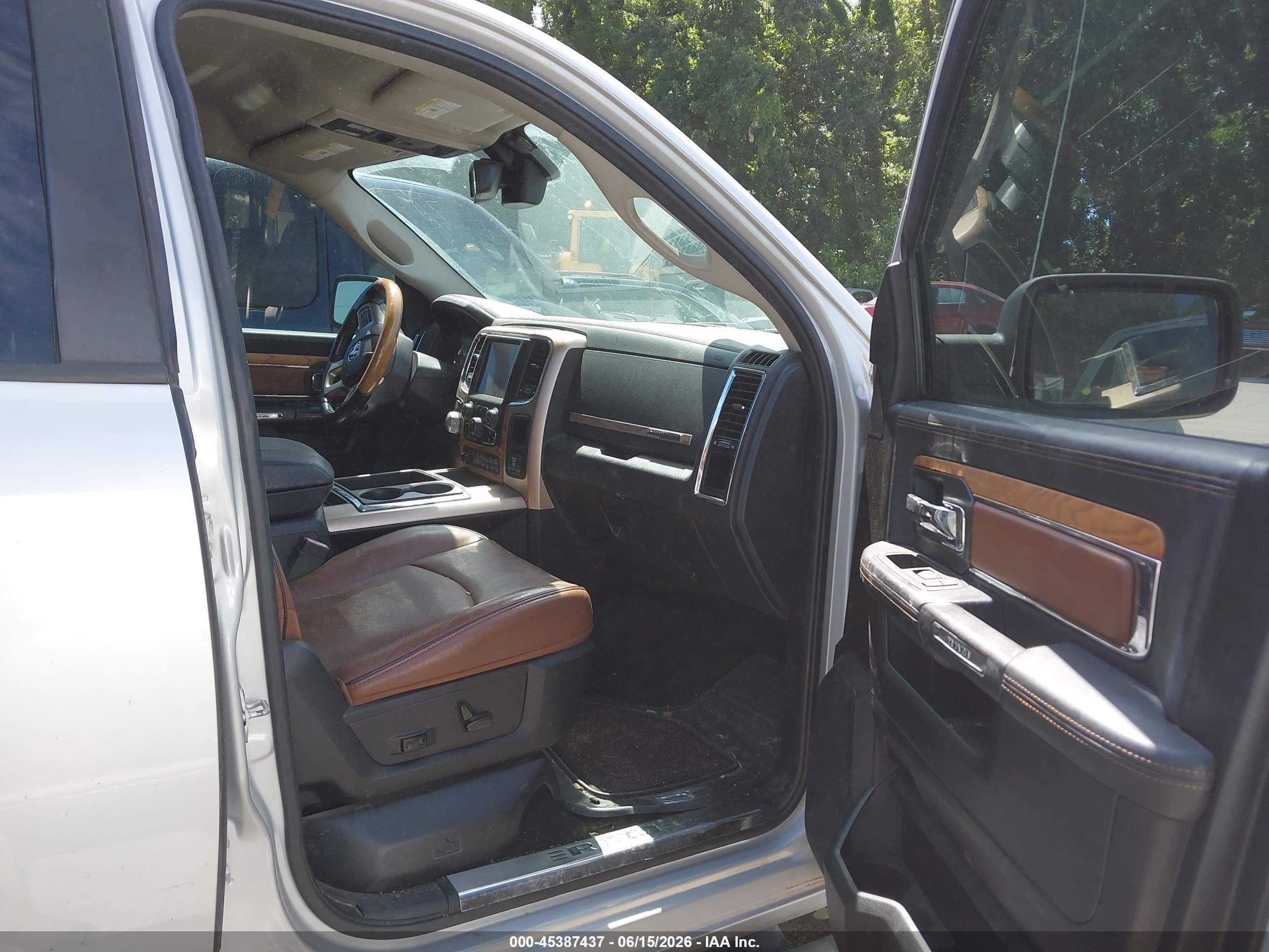 2015 Ram 1500 Laramie Longhorn Gray vin: 1C6RR7WT9FS538739