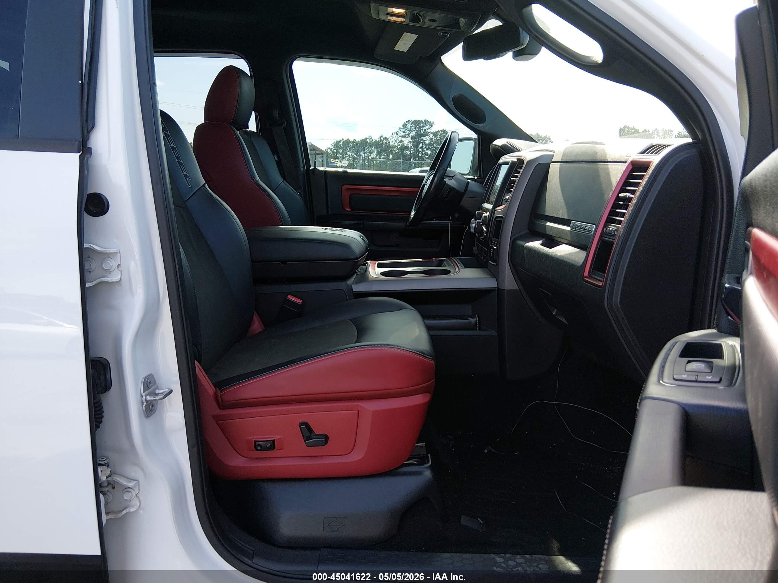 2016 Ram 1500 Rebel Белый vin: 1C6RR7YT0GS127115