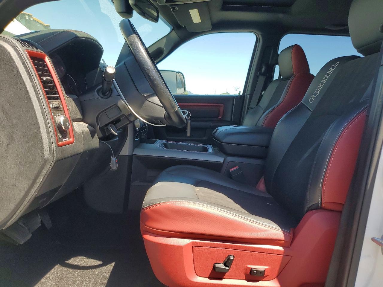2015 Ram 1500 Rebel White vin: 1C6RR7YTXFS771199