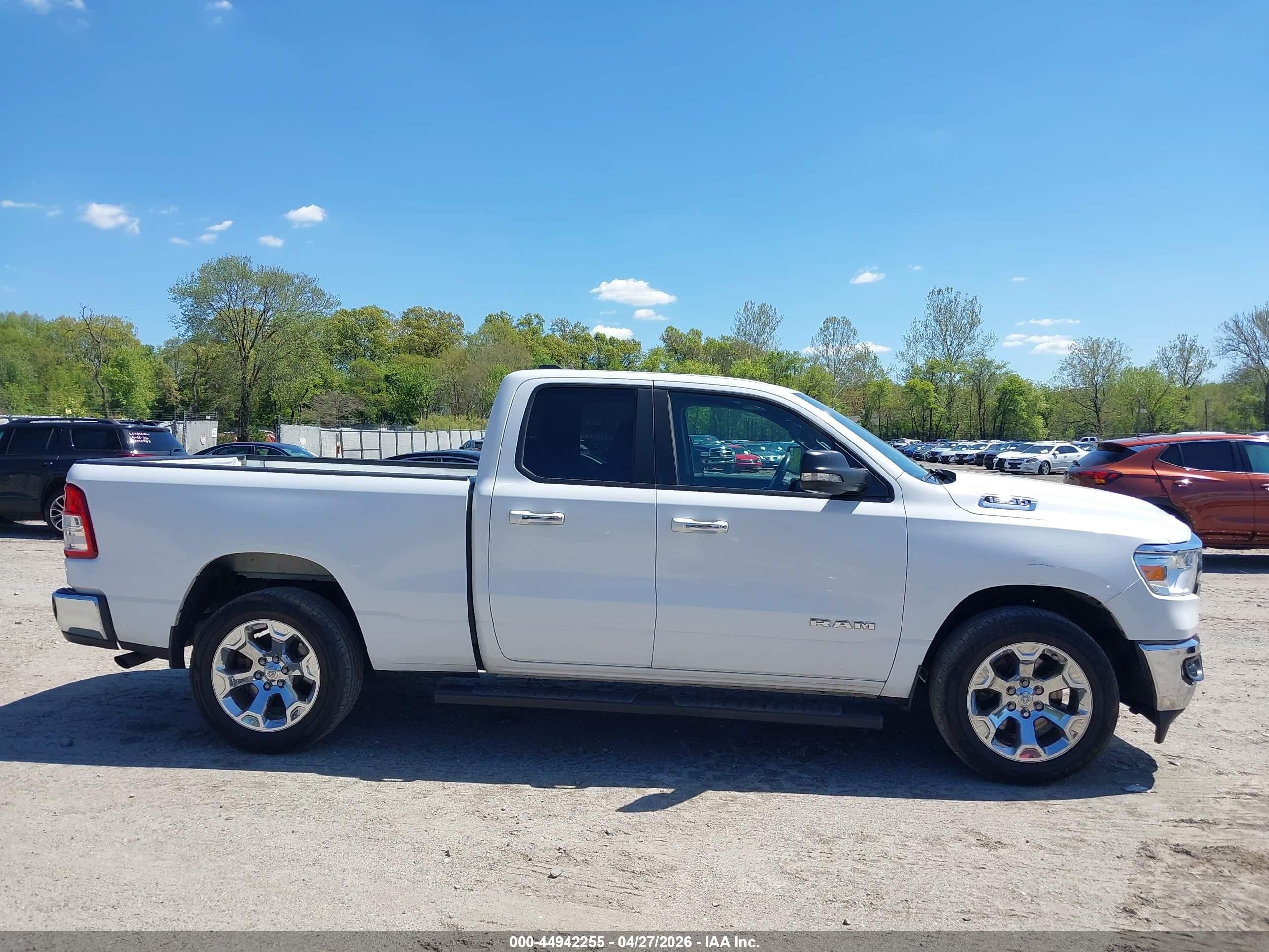 2019 Ram 1500 Big Horn/lone Star  4x2 6'4 Box Белый vin: 1C6RREBG0KN655552