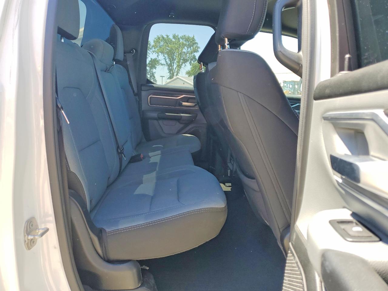 2021 Ram 1500 Big Horn White vin: 1C6RREBG3MN747306