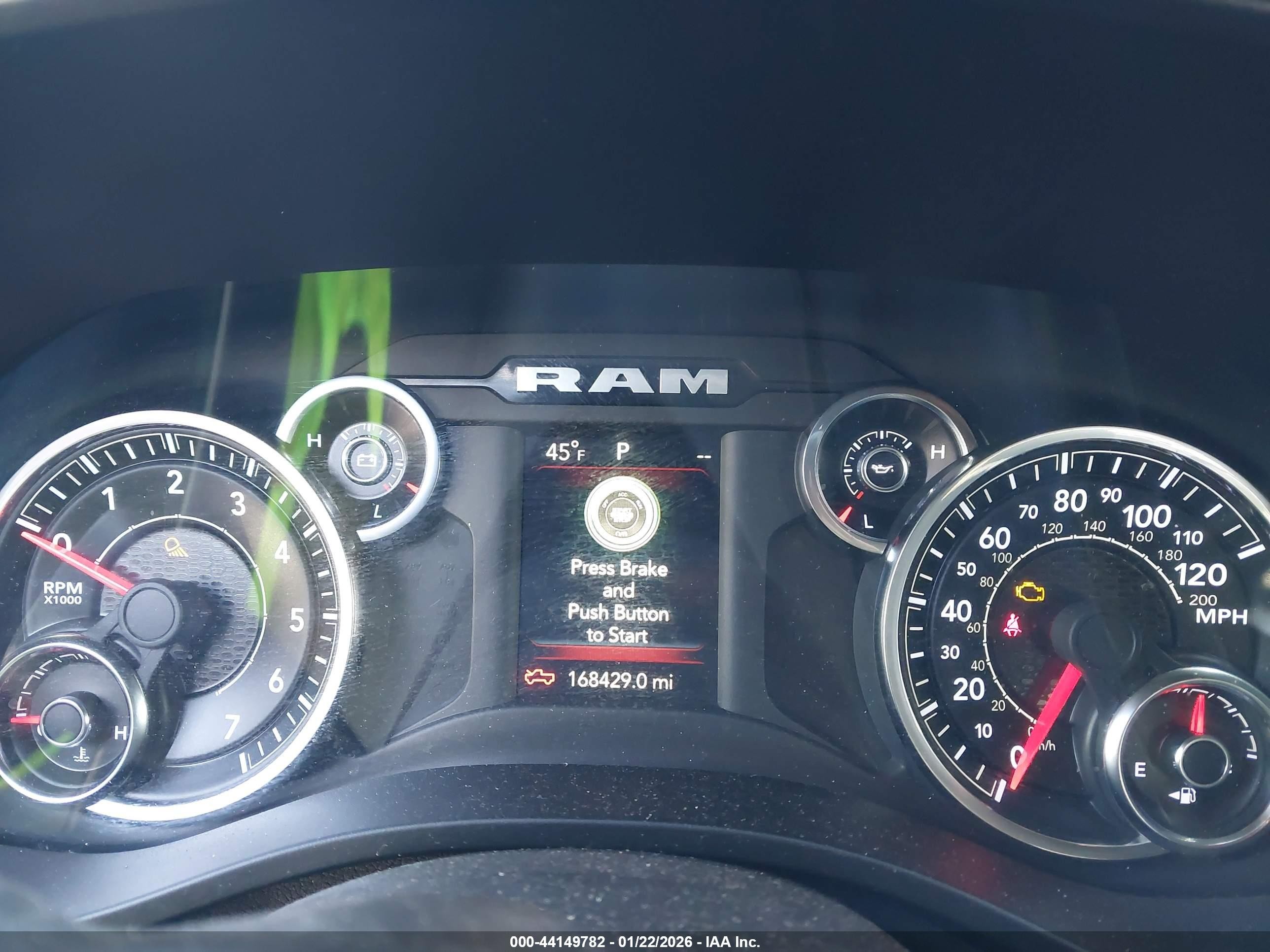 2019 Ram 1500 Big Horn/lone Star  4x2 6'4 Box Красный vin: 1C6RREBT6KN827841