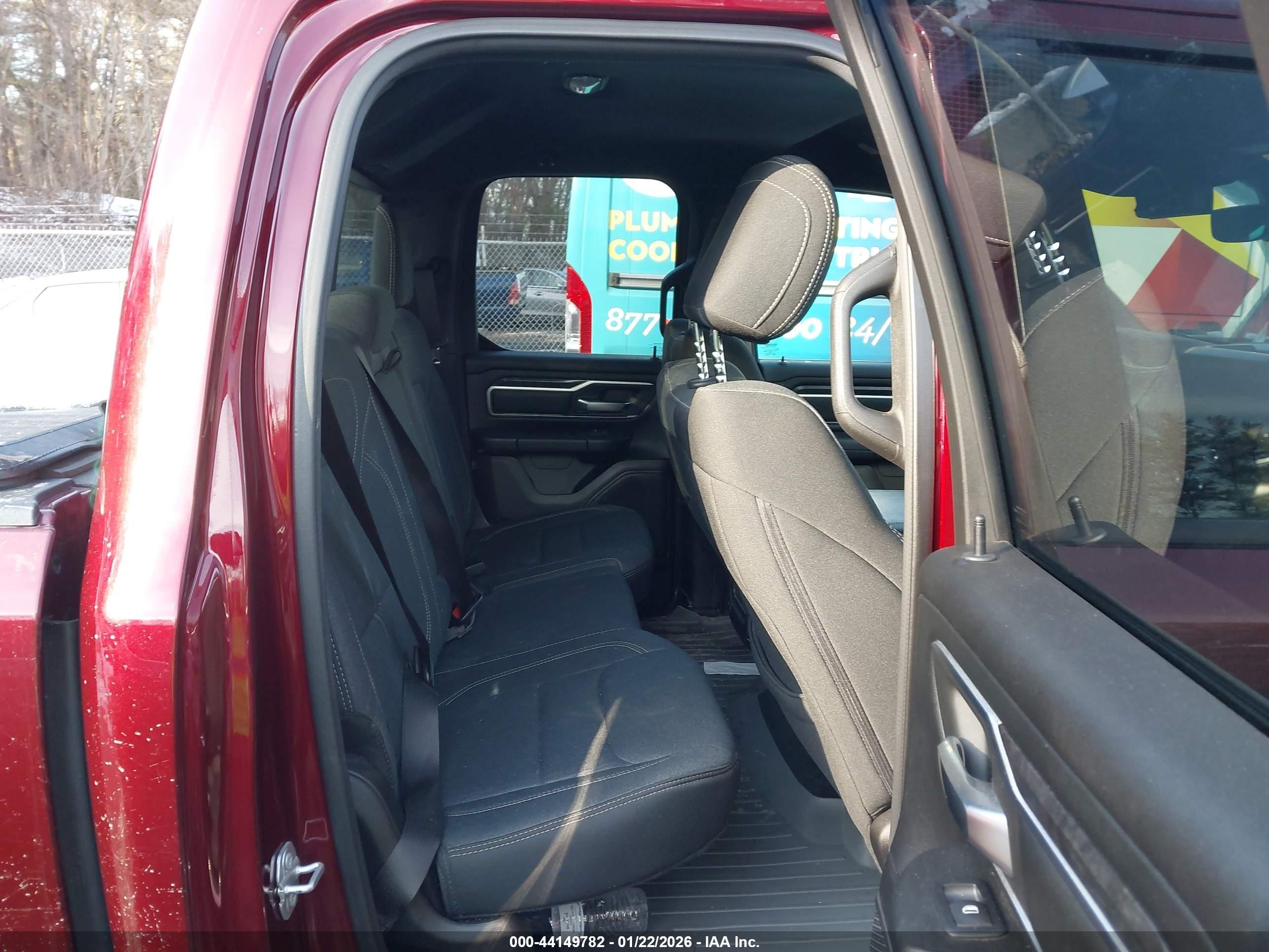 2019 Ram 1500 Big Horn/lone Star  4x2 6'4 Box Красный vin: 1C6RREBT6KN827841