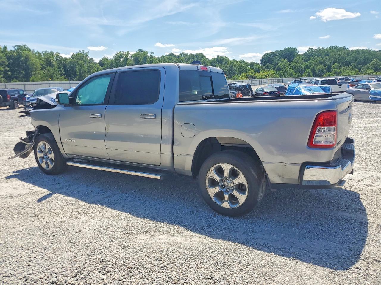 2022 Ram 1500 Big Horn Серебряный vin: 1C6RREFT2NN292005