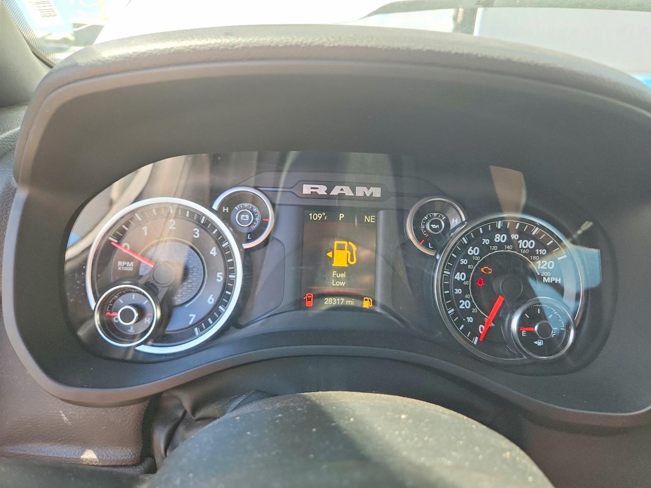 2023 Ram 1500 Big Horn/lone Star White vin: 1C6RREFT6PN559584
