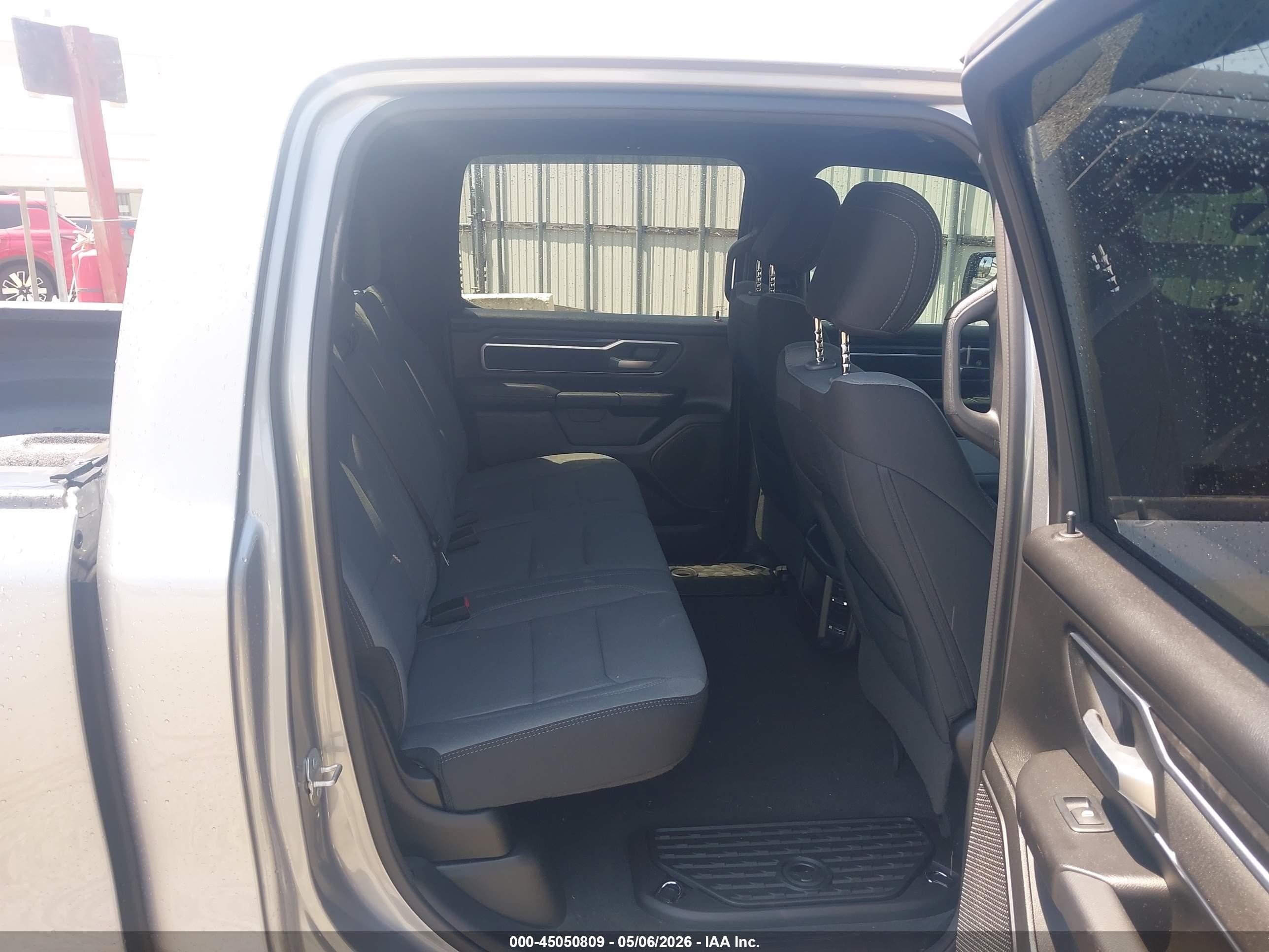 2023 Ram 1500 Big Horn  4x2 5'7 Box Серый vin: 1C6RREFT8PN693612