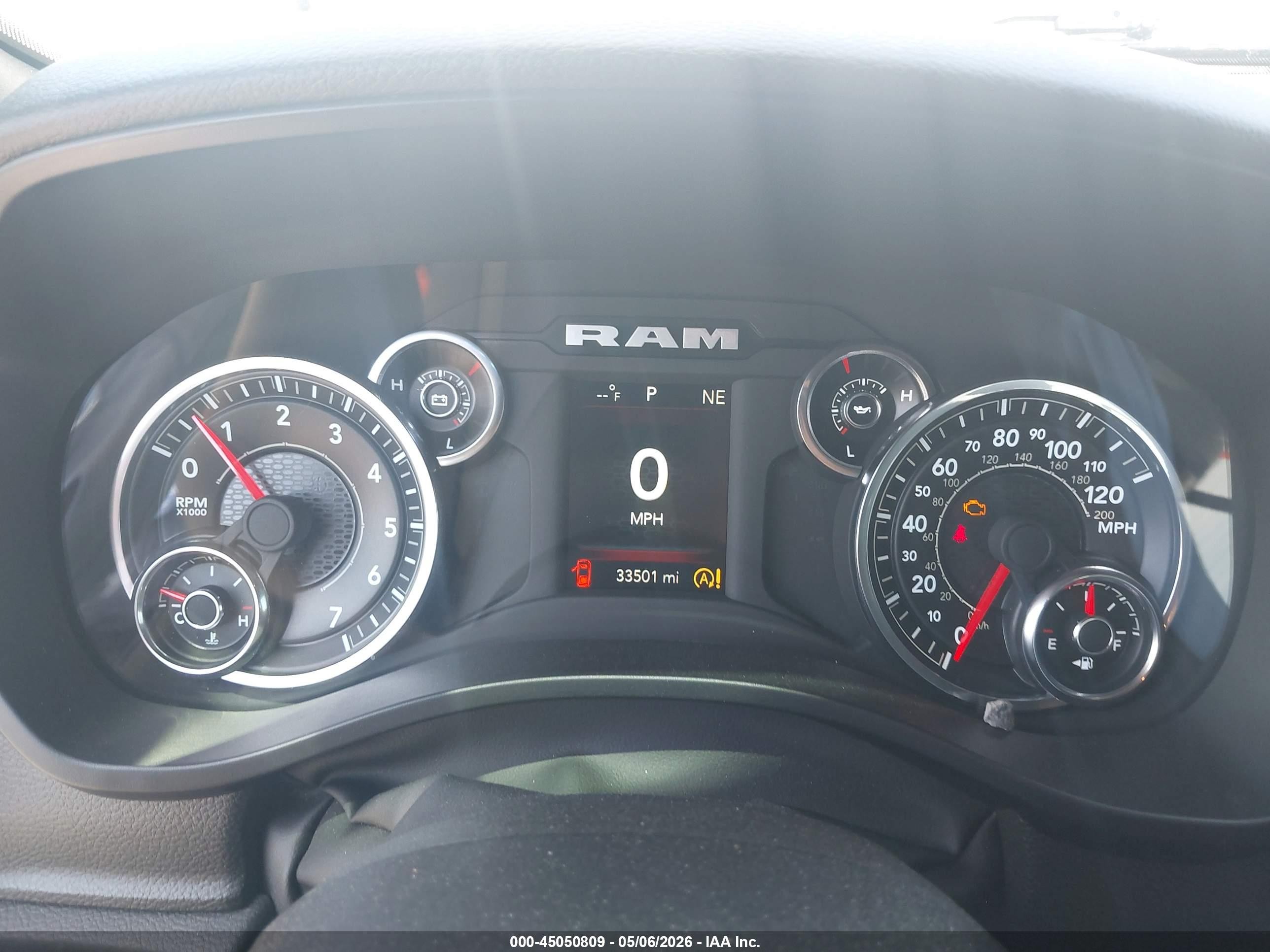 2023 Ram 1500 Big Horn  4x2 5'7 Box Серый vin: 1C6RREFT8PN693612