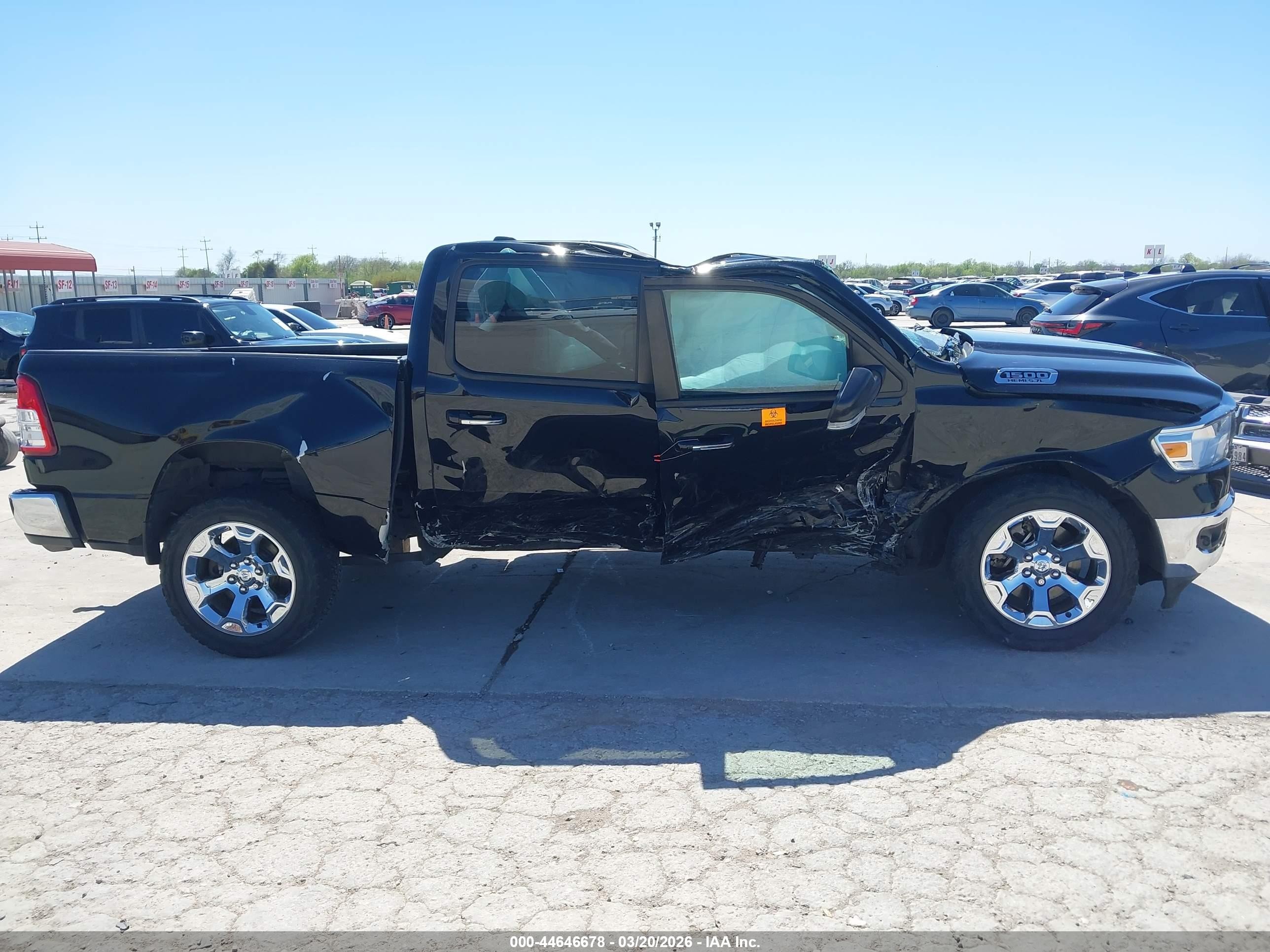 2020 Ram 1500 Big Horn  4x2 5'7 Box Черный vin: 1C6RREFT9LN238469