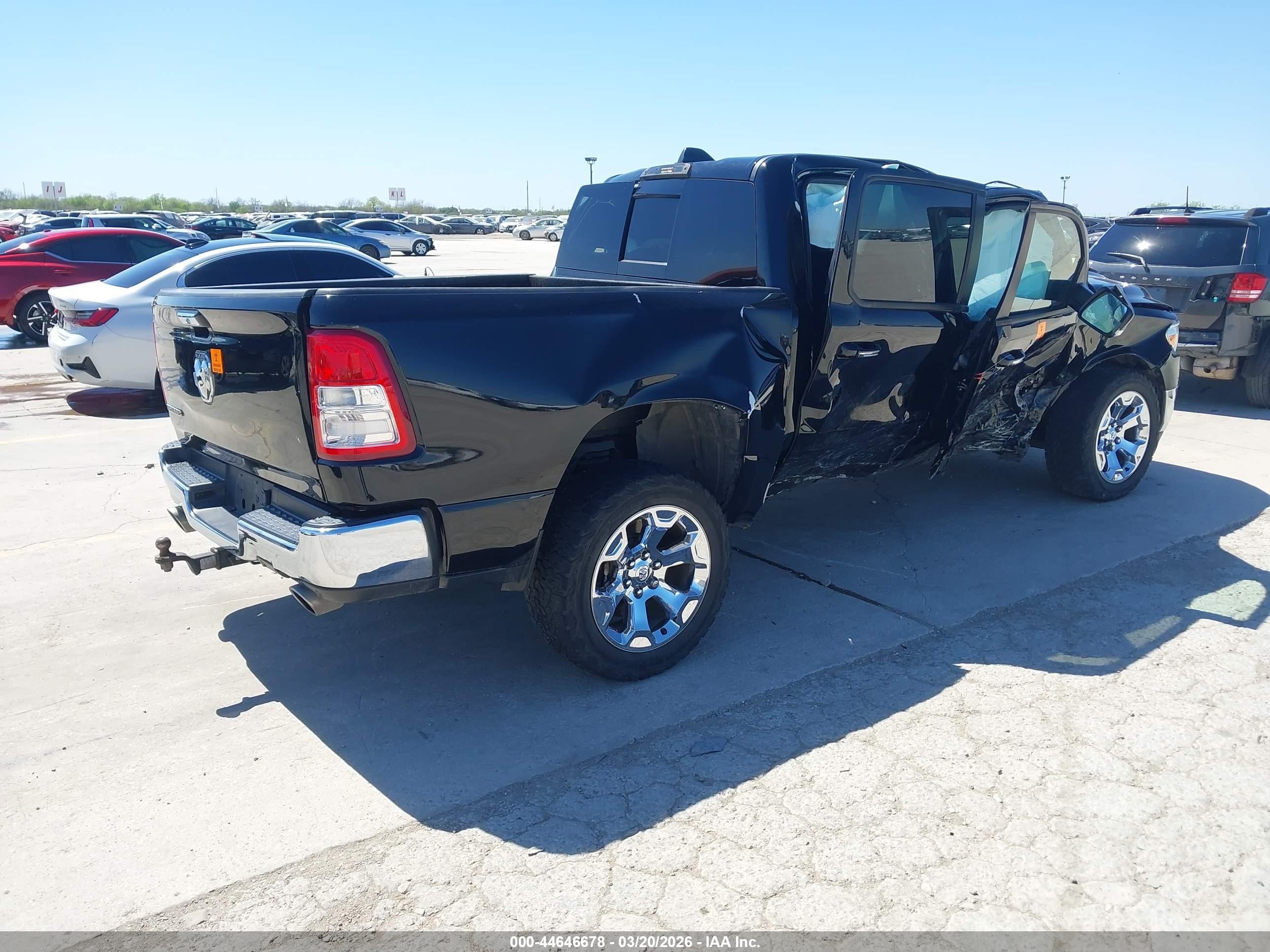 2020 Ram 1500 Big Horn  4x2 5'7 Box Черный vin: 1C6RREFT9LN238469