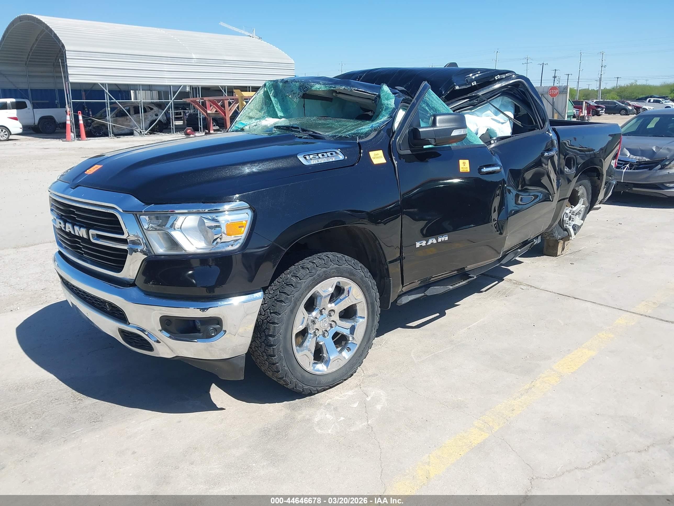 2020 Ram 1500 Big Horn  4x2 5'7 Box Черный vin: 1C6RREFT9LN238469