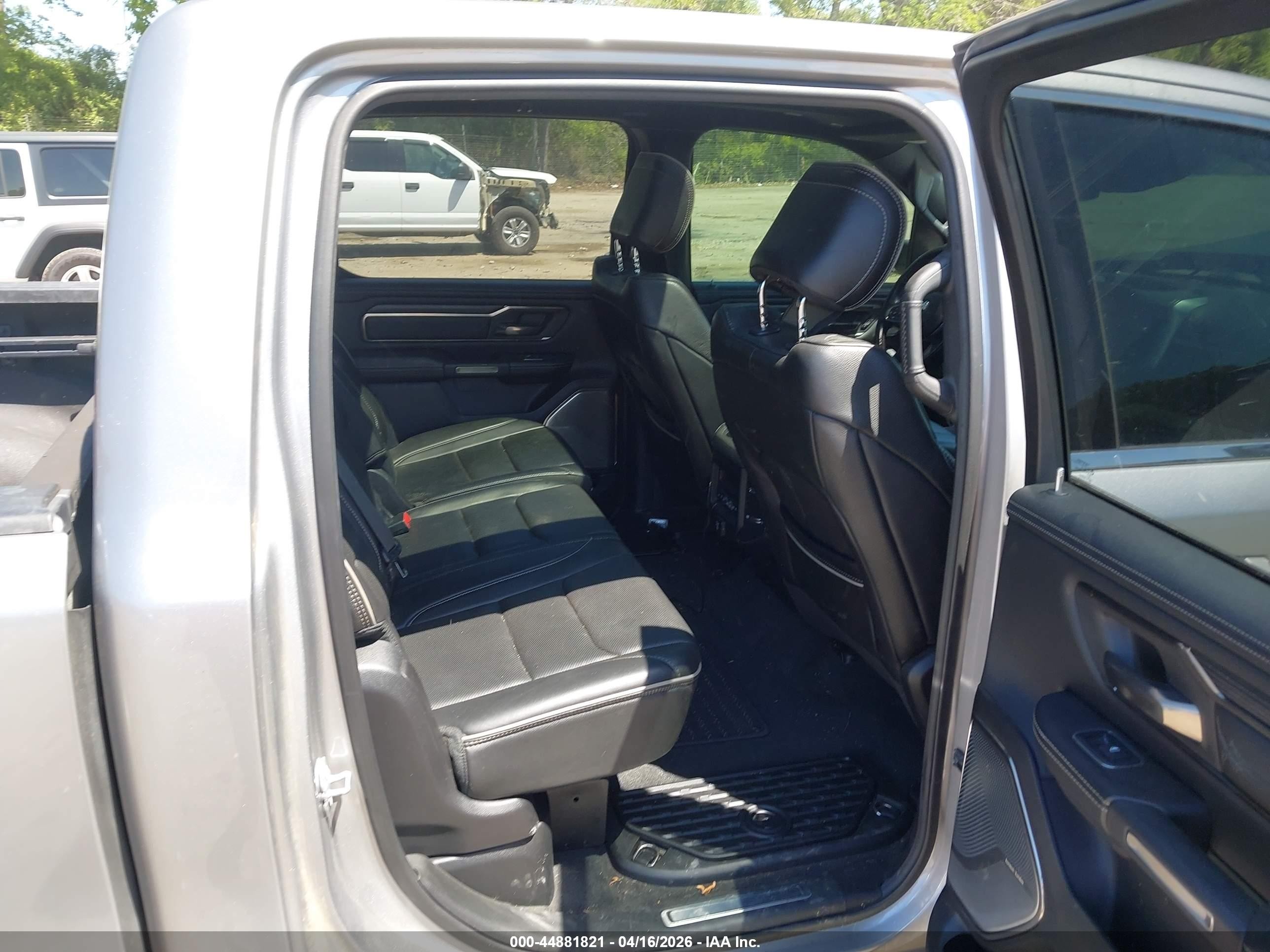 2019 Ram 1500 Limited  4x2 5'7 Box Gray vin: 1C6RREHT4KN800709