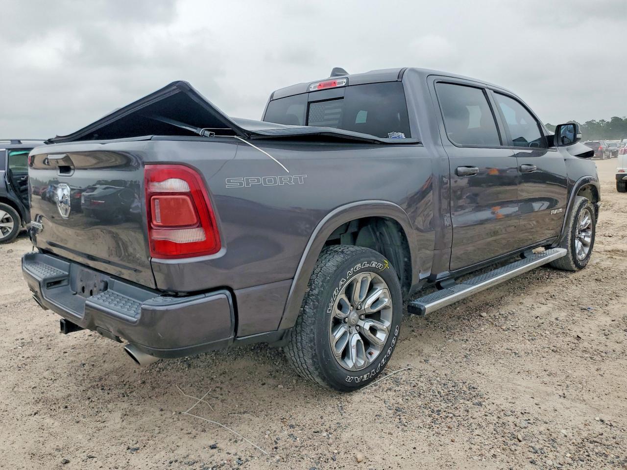2020 Ram 1500 Laramie Серый vin: 1C6RREJT0LN193204