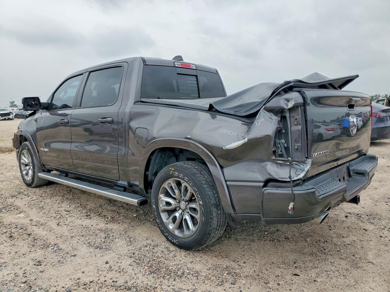 2020 Ram 1500 Laramie Серый vin: 1C6RREJT0LN193204