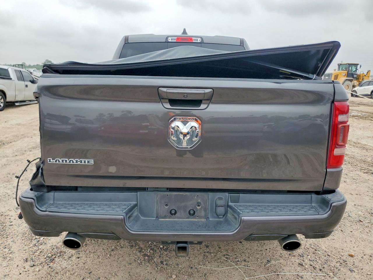 2020 Ram 1500 Laramie Серый vin: 1C6RREJT0LN193204