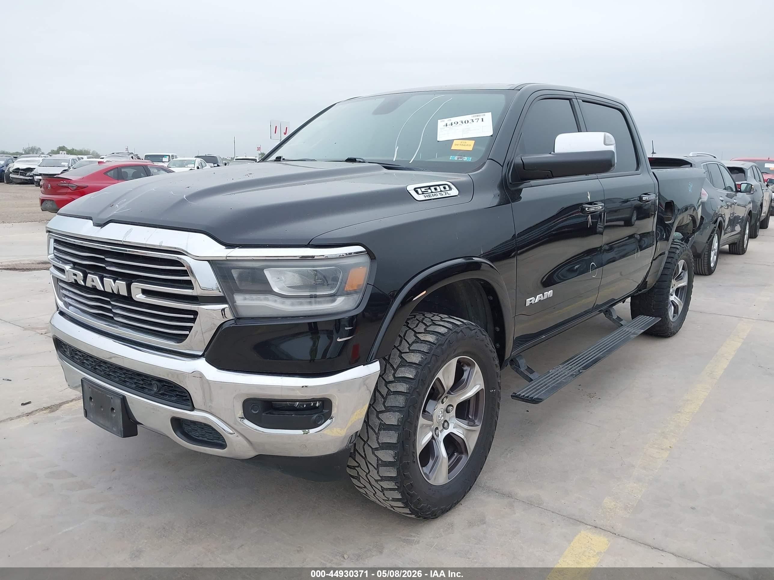 2019 Ram 1500 Laramie  4x2 5'7 Box Black vin: 1C6RREJT4KN548339
