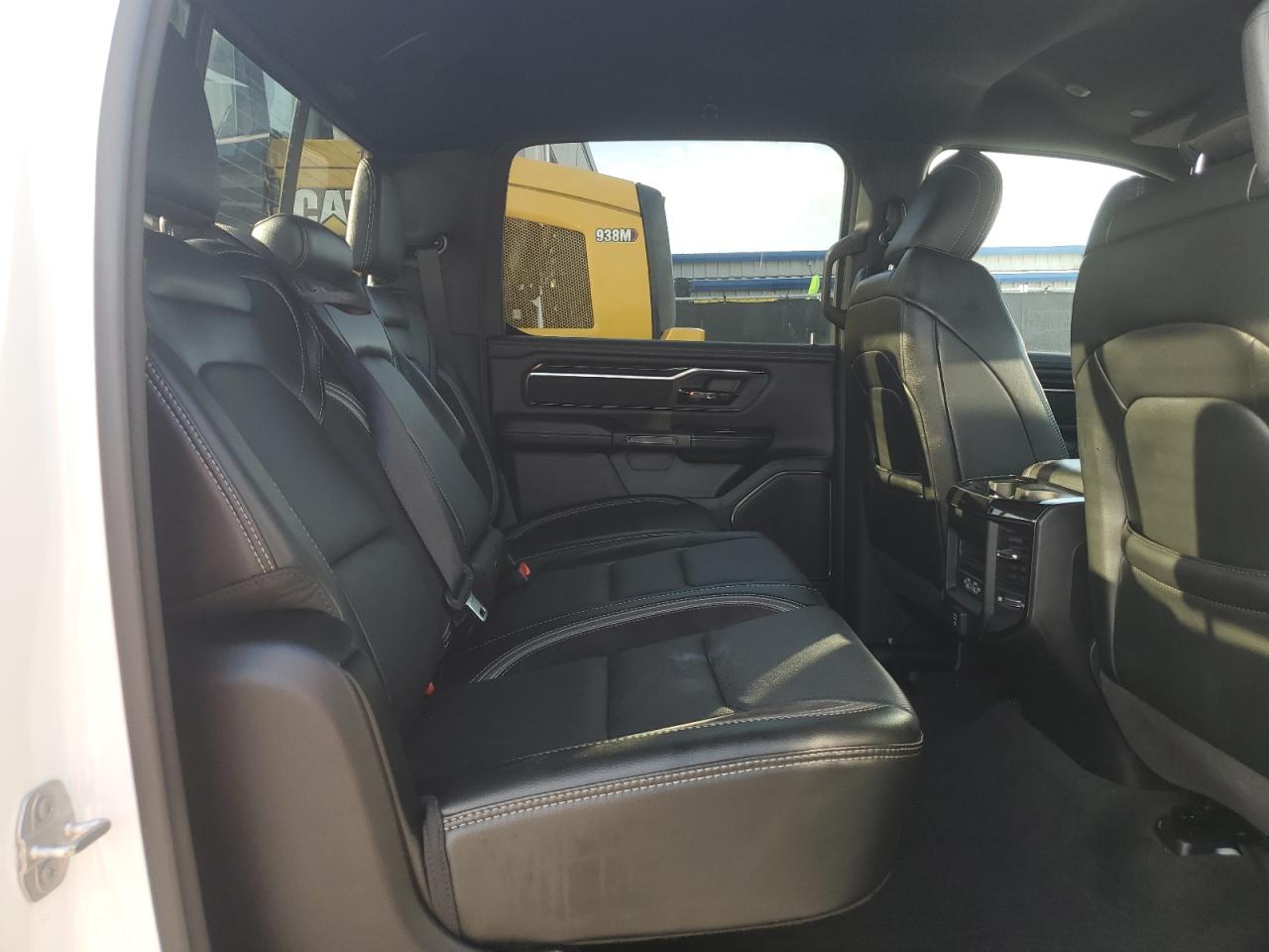 2022 Ram 1500 Laramie Белый vin: 1C6RREJT6NN217993
