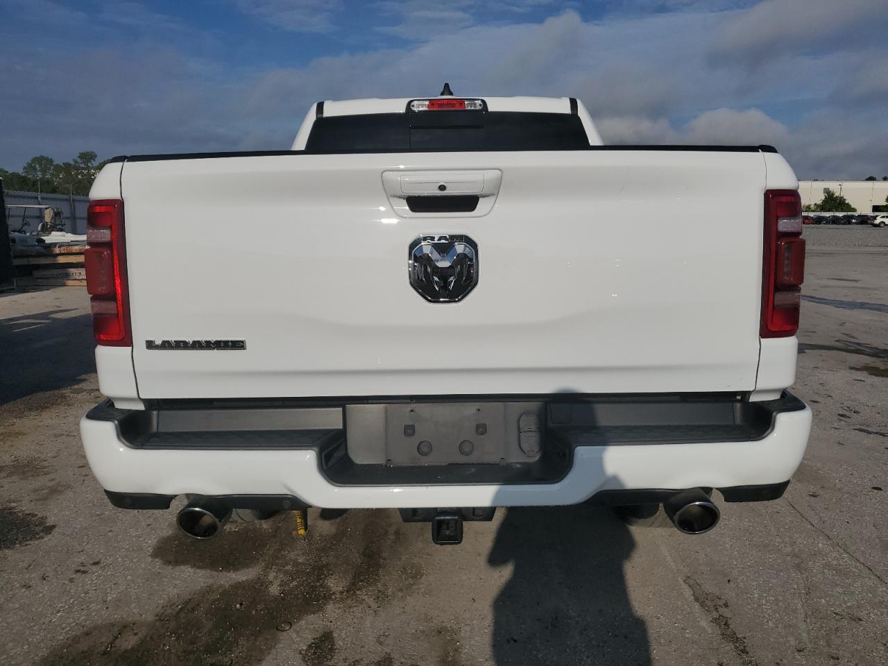 2022 Ram 1500 Laramie Белый vin: 1C6RREJT6NN217993