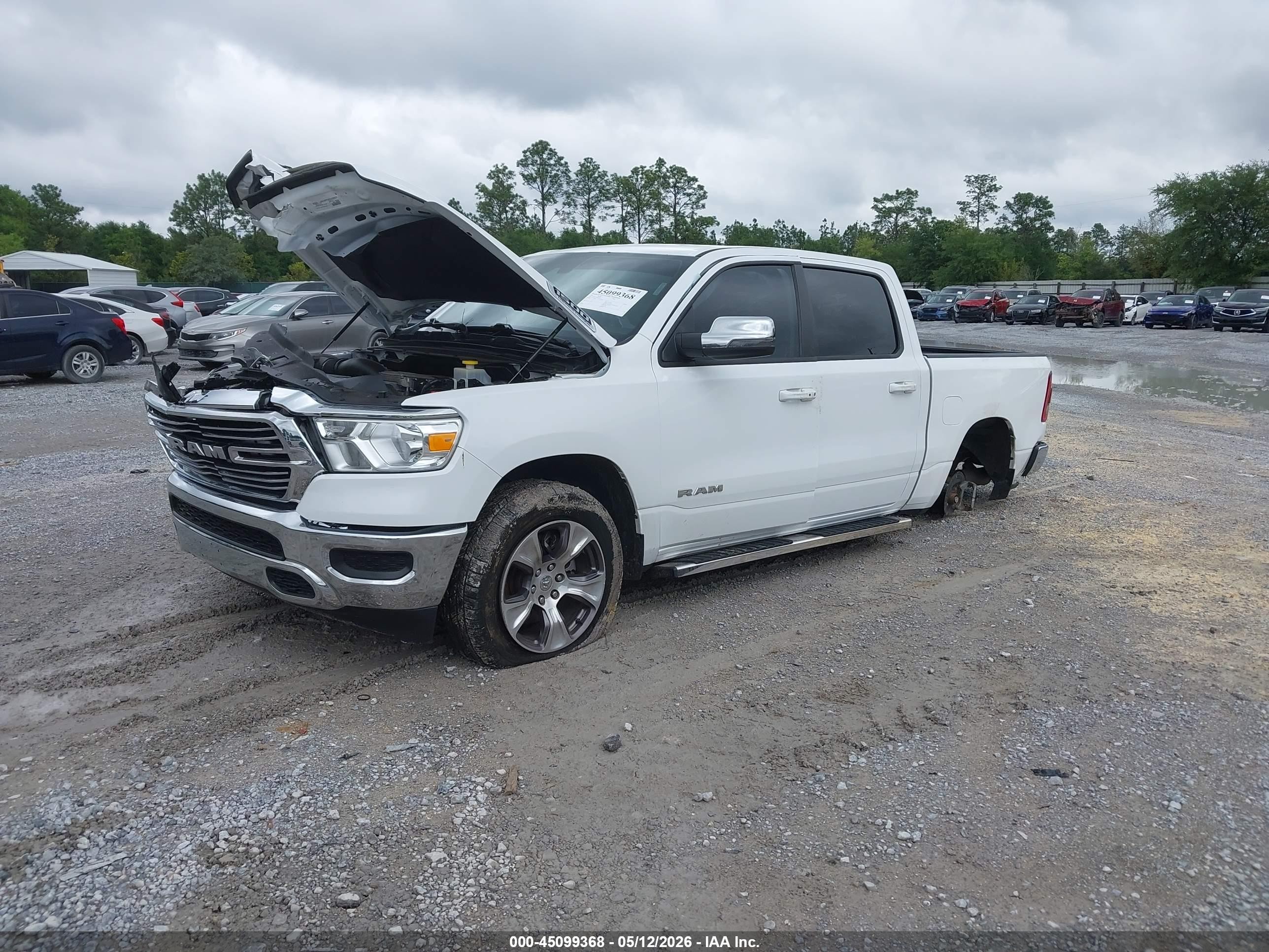 2024 Ram 1500   White vin: 1C6RREJT7RN218611