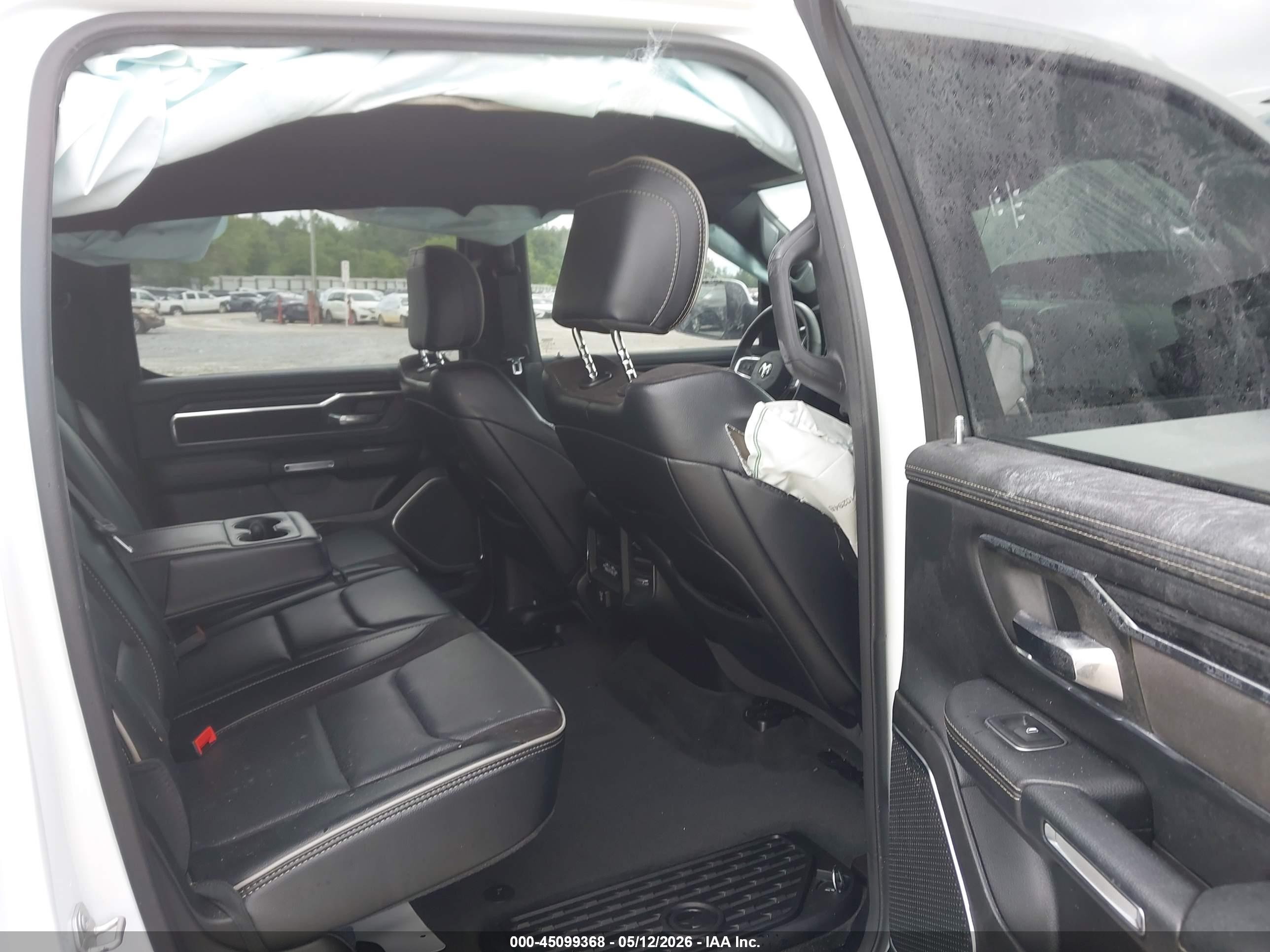 2024 Ram 1500   White vin: 1C6RREJT7RN218611