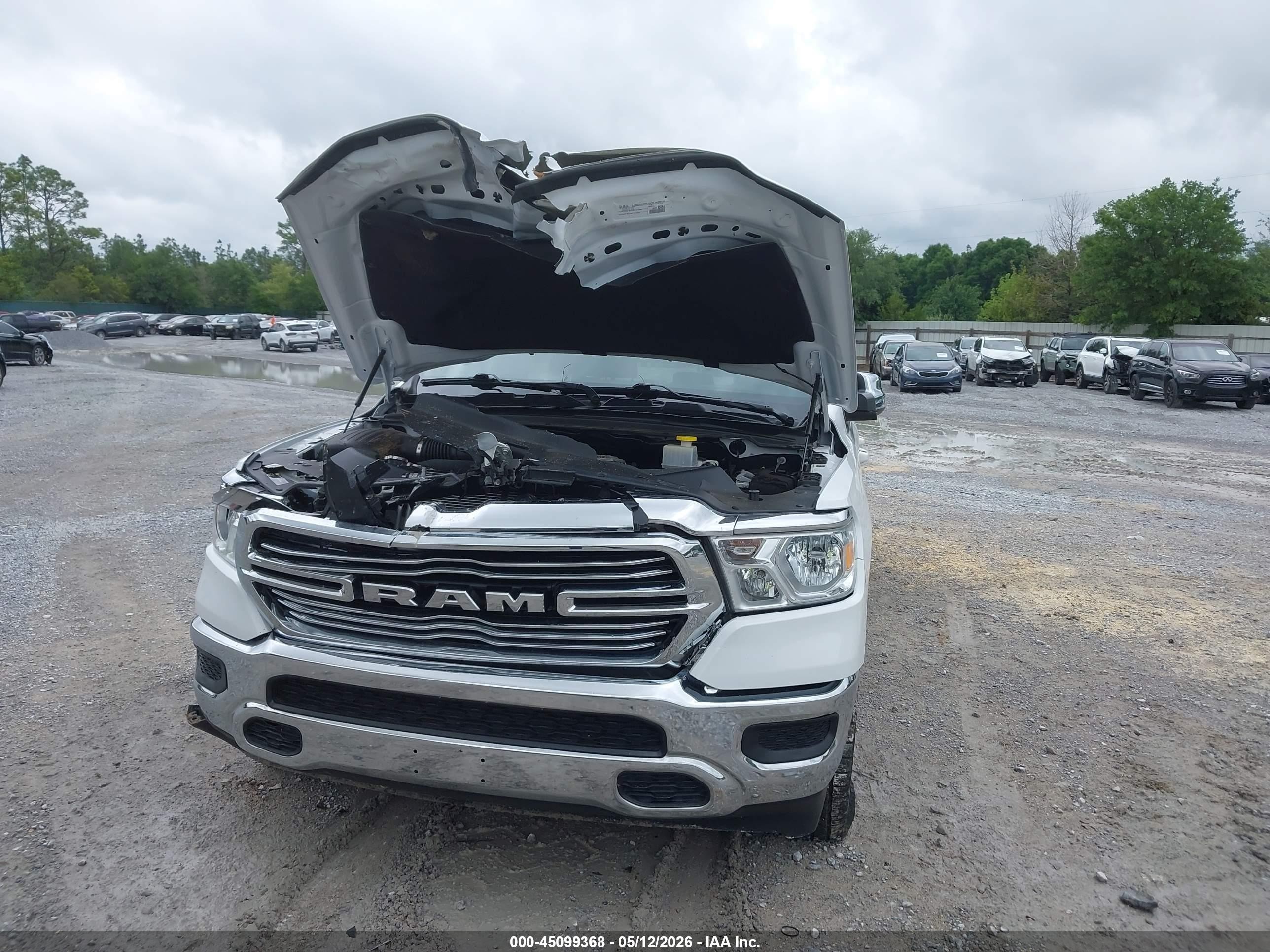 2024 Ram 1500   White vin: 1C6RREJT7RN218611