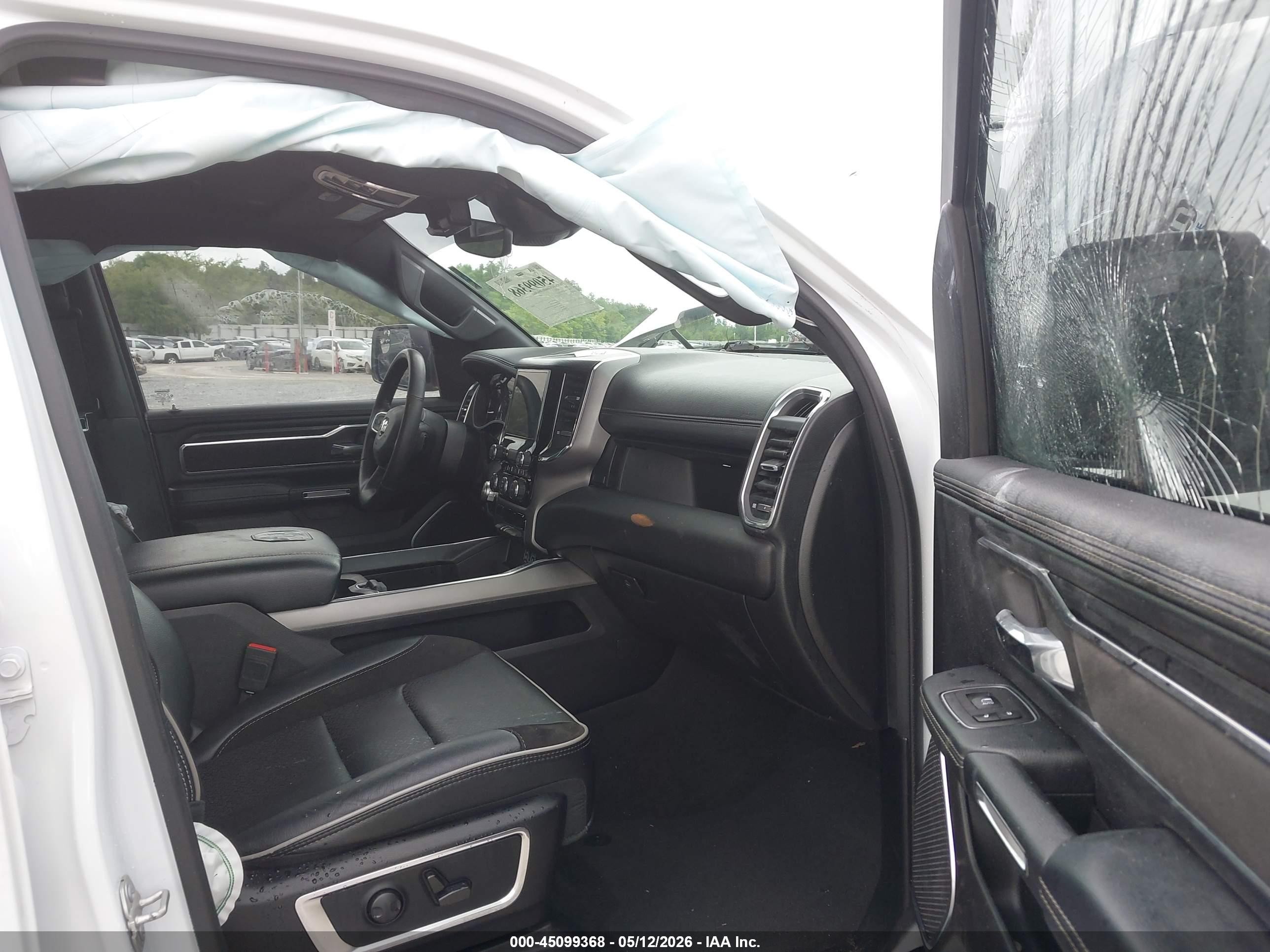 2024 Ram 1500   White vin: 1C6RREJT7RN218611