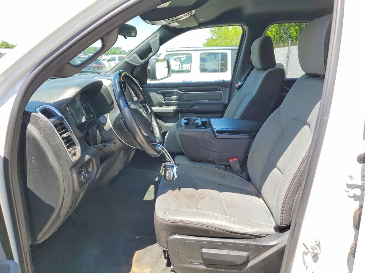 2022 Ram 1500 Big Horn White vin: 1C6RRFBG4NN348427