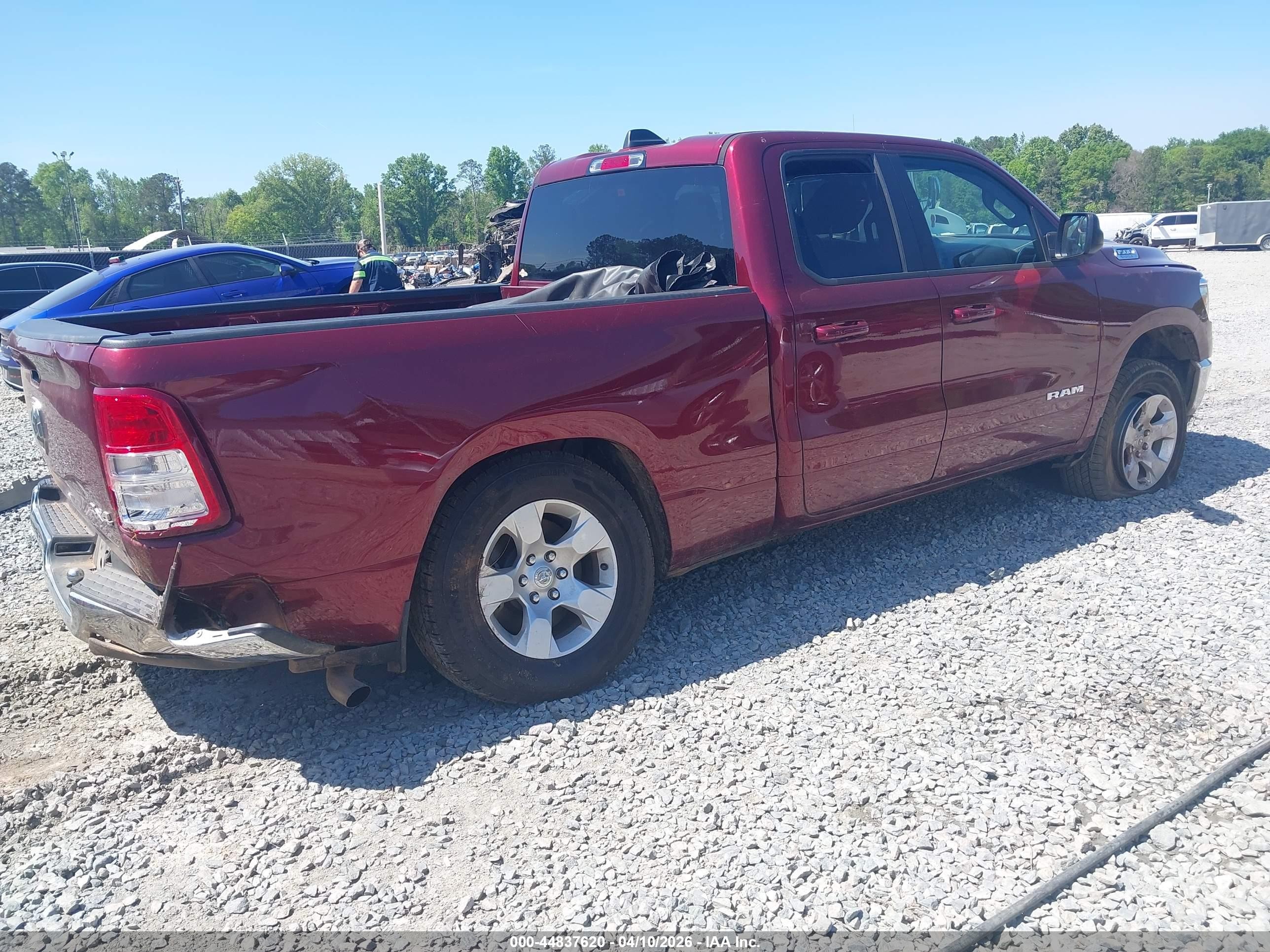 2021 Ram 1500 Big Horn  4x4 6'4 Box Red vin: 1C6RRFBG9MN741273