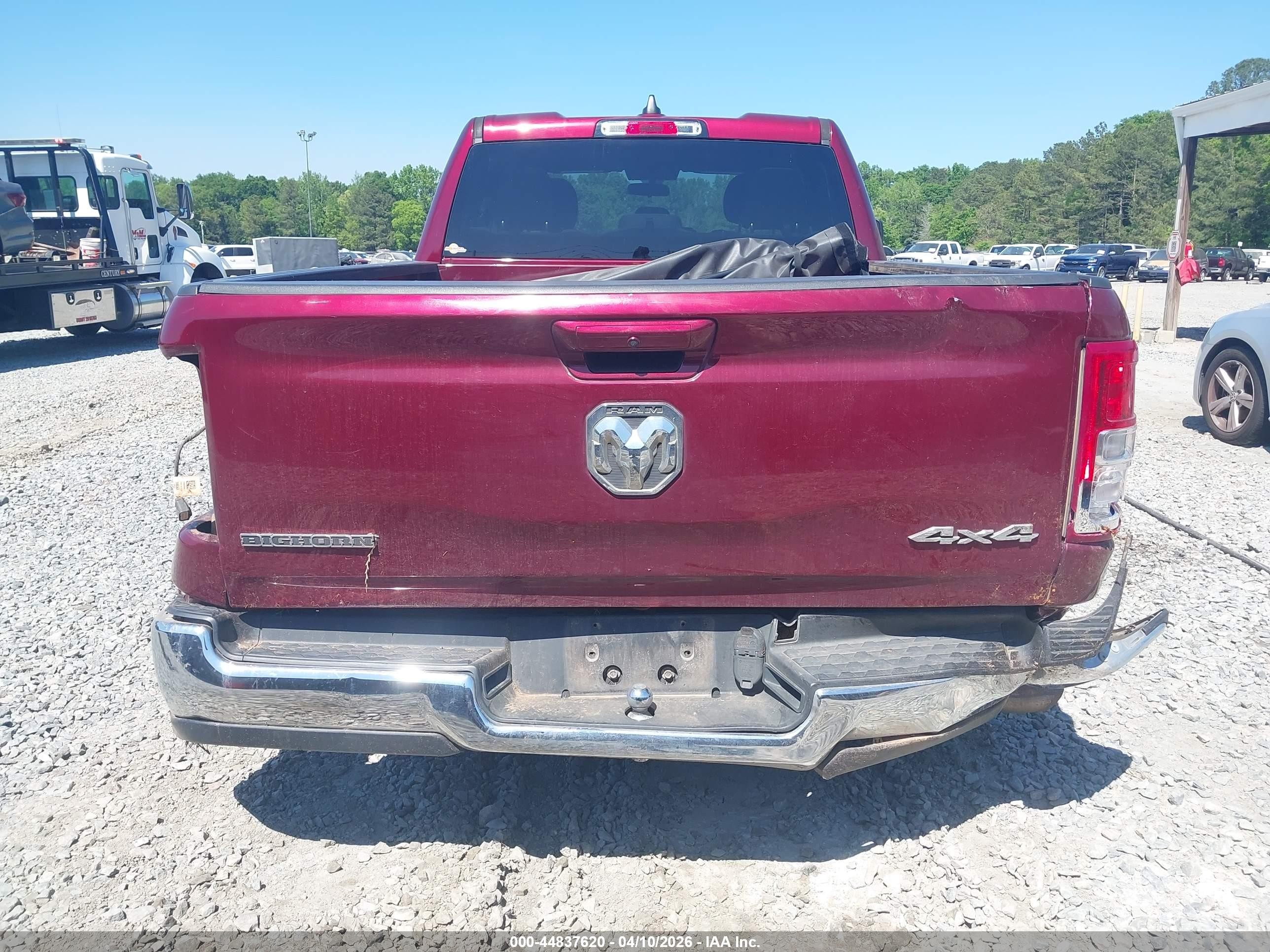 2021 Ram 1500 Big Horn  4x4 6'4 Box Red vin: 1C6RRFBG9MN741273
