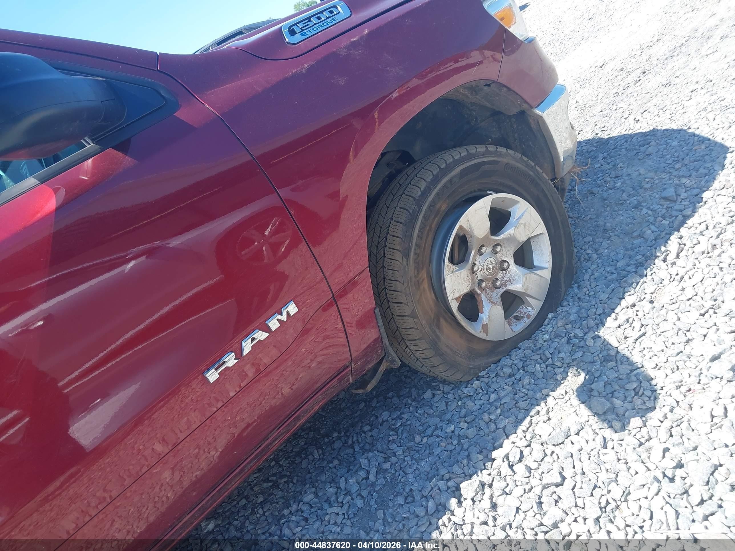 2021 Ram 1500 Big Horn  4x4 6'4 Box Red vin: 1C6RRFBG9MN741273