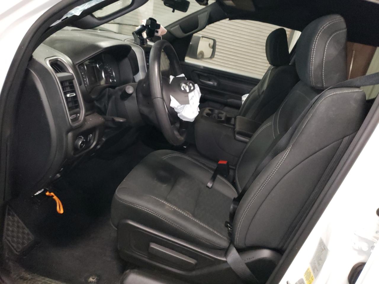 2025 Ram 1500 Tradesman Белый vin: 1C6RRFCG8SN696998 Damage: Airbag - Front Left, Deployed, Replacement Required