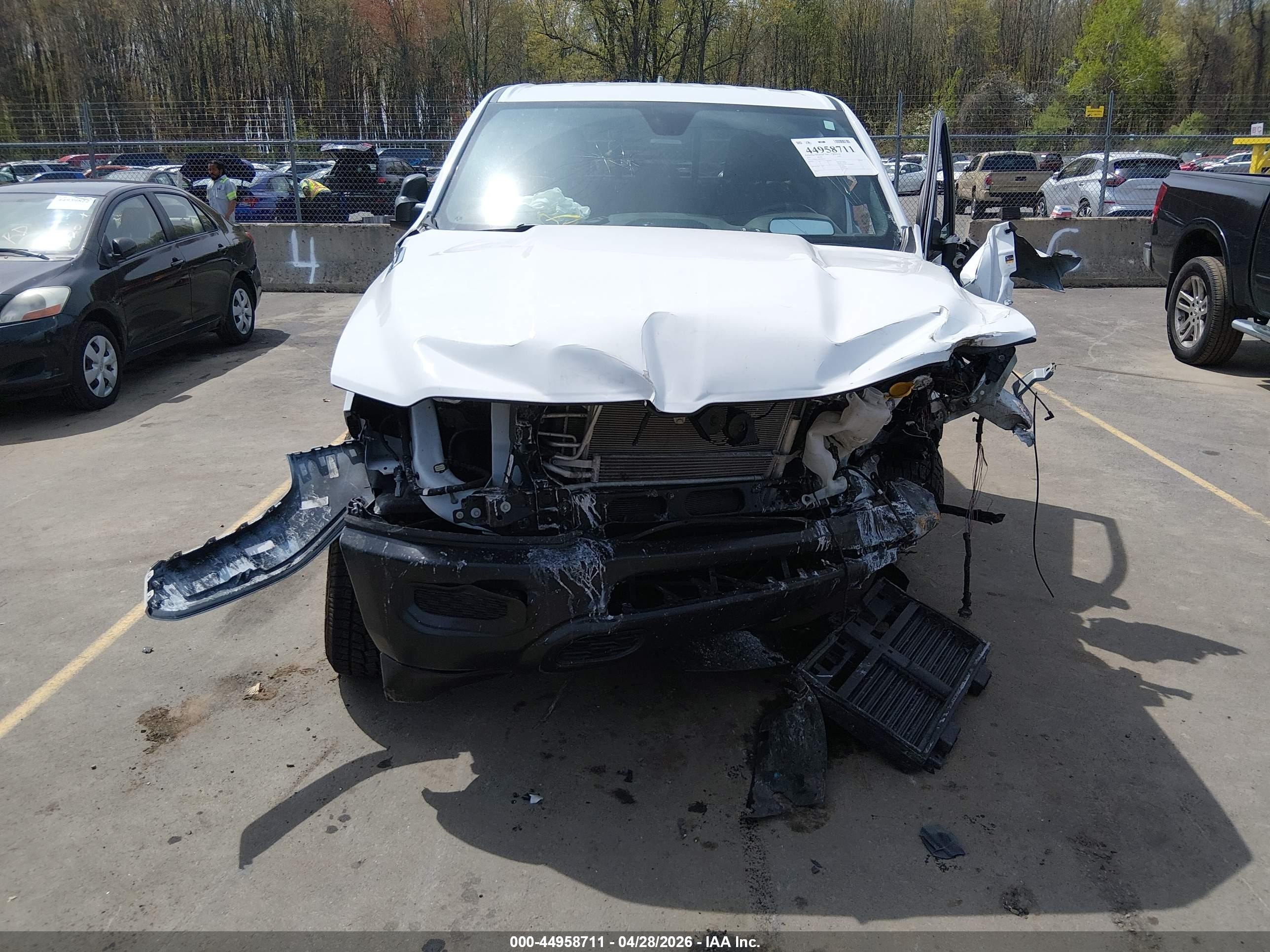 2023 Ram 1500 Tradesman  4x4 6'4 Box Белый vin: 1C6RRFCG9PN668375
