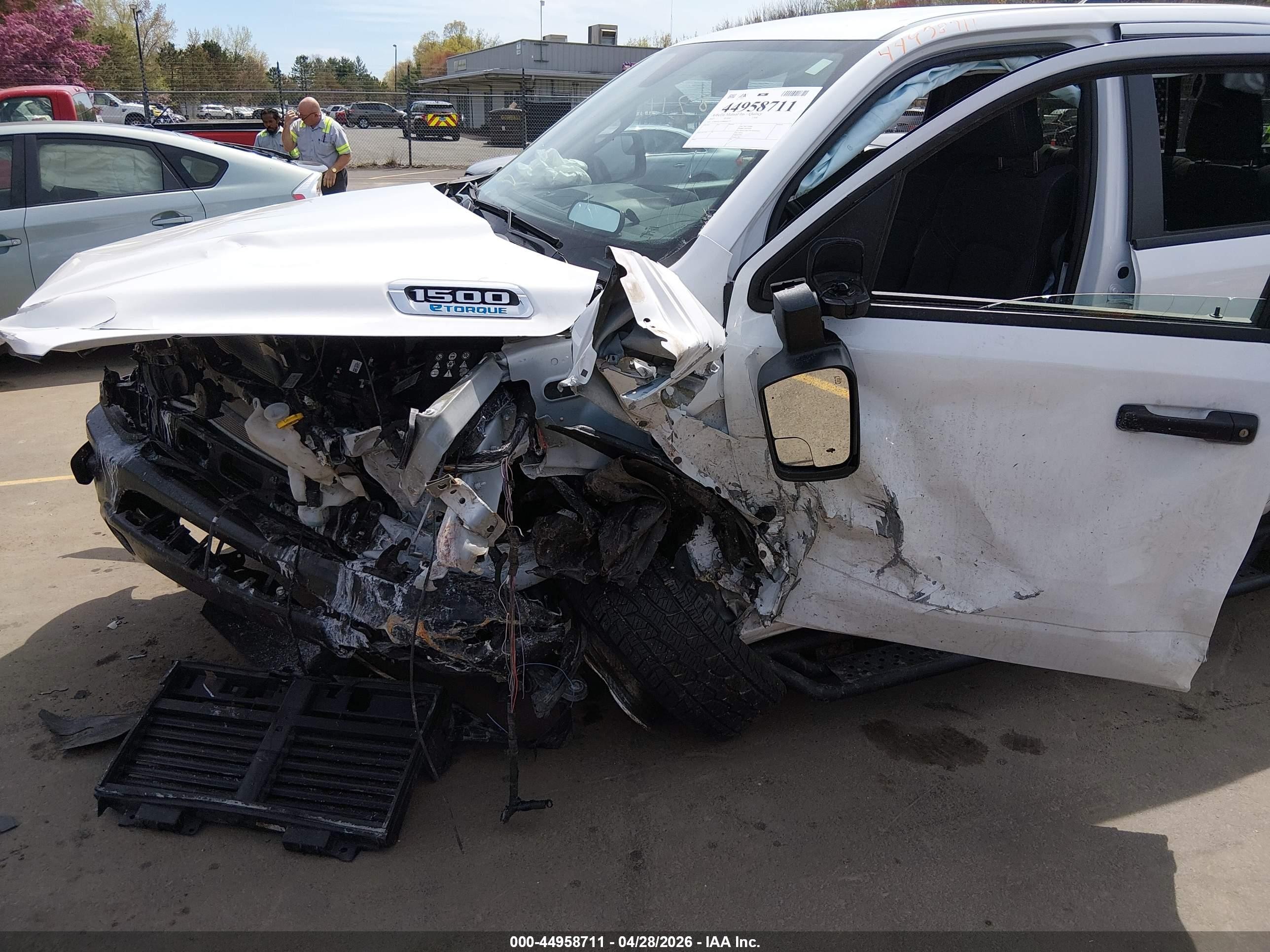 2023 Ram 1500 Tradesman  4x4 6'4 Box Белый vin: 1C6RRFCG9PN668375