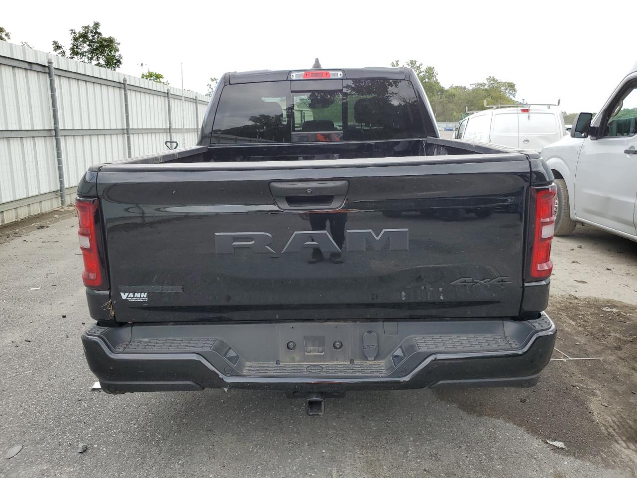2025 Ram 1500 Big Horn/lone Star Black vin: 1C6RRFFG2SN506673