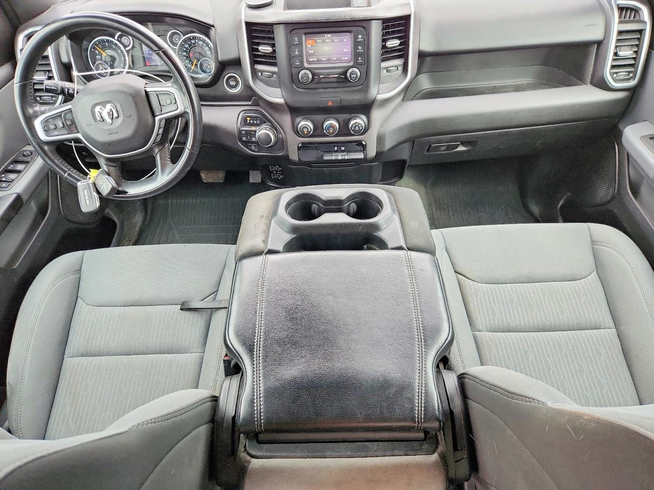 2021 Ram 1500 Big Horn White vin: 1C6RRFFG3MN573446
