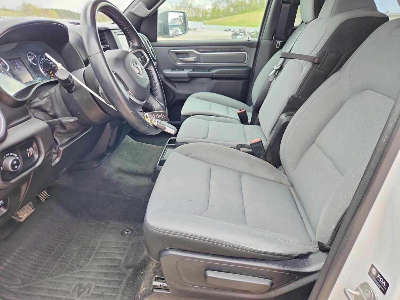 2021 Ram 1500 Big Horn White vin: 1C6RRFFG3MN573446
