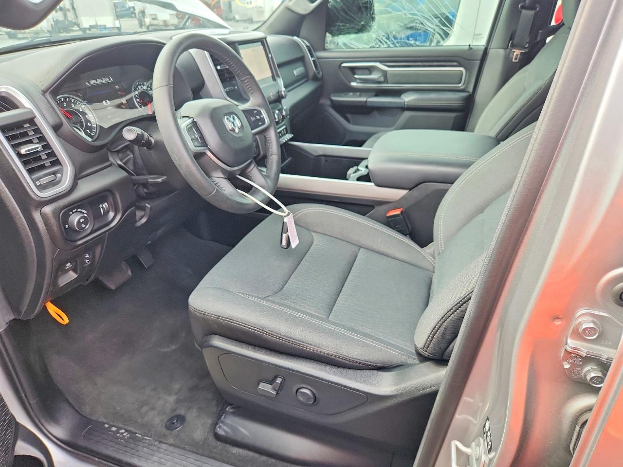 2022 Ram 1500 Big Horn Silver vin: 1C6RRFFG3NN443538
