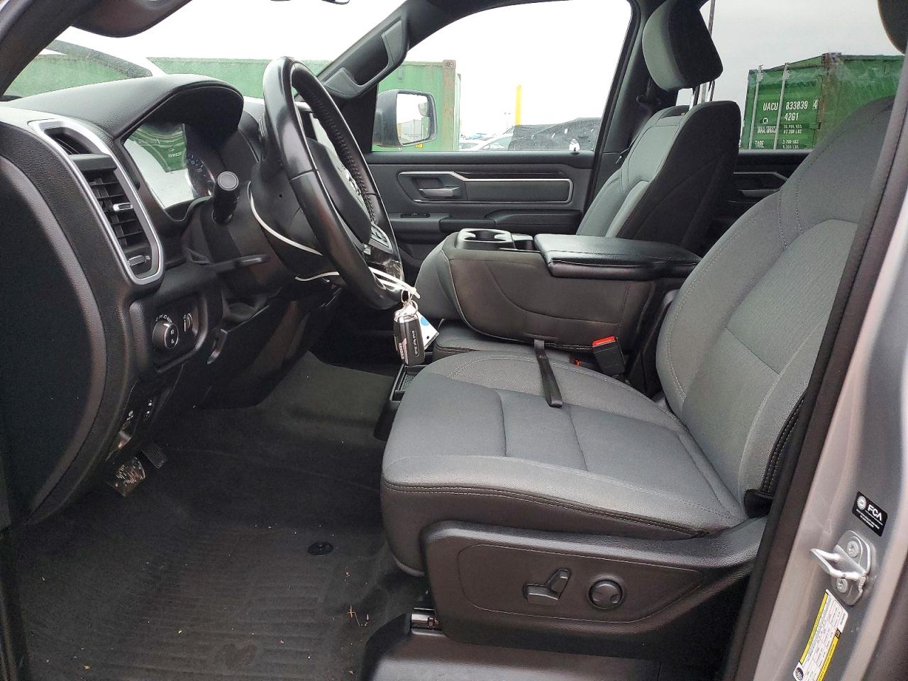 2022 Ram 1500 Big Horn/lone Star Серебряный vin: 1C6RRFFG6NN238361