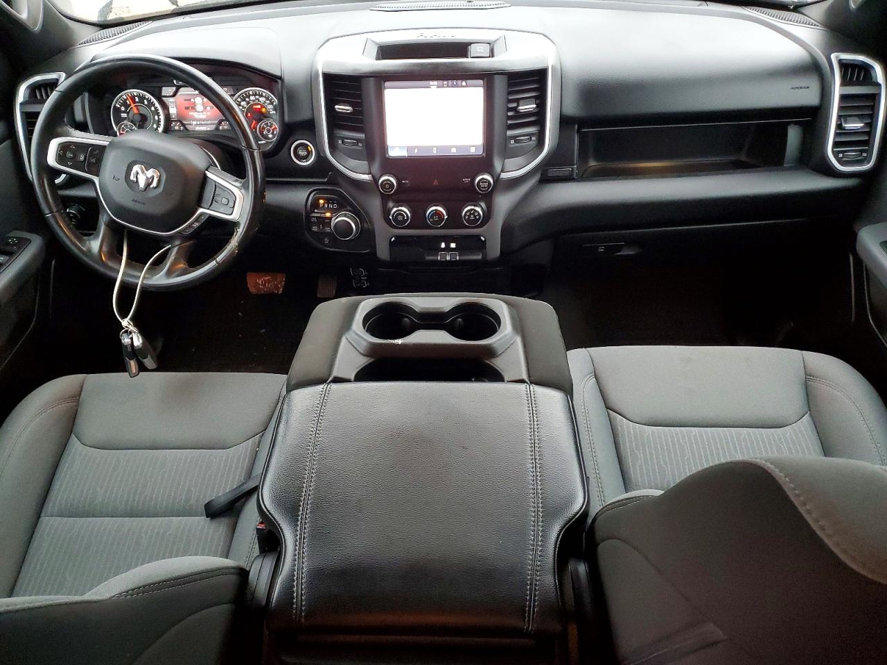 2022 Ram 1500 Big Horn/lone Star Серебряный vin: 1C6RRFFG6NN238361