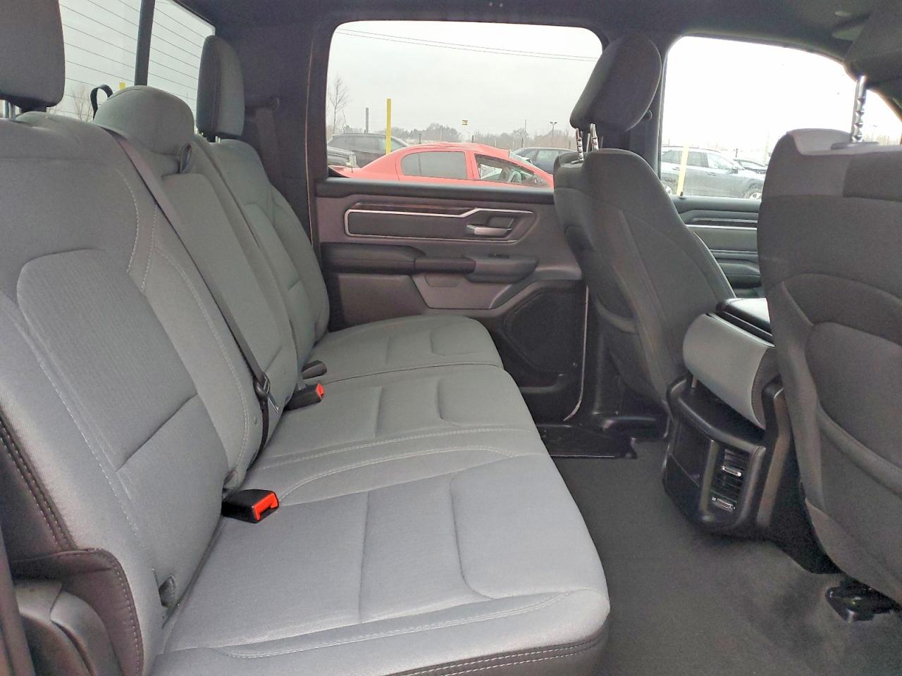 2022 Ram 1500 Big Horn/lone Star Серебряный vin: 1C6RRFFG6NN238361