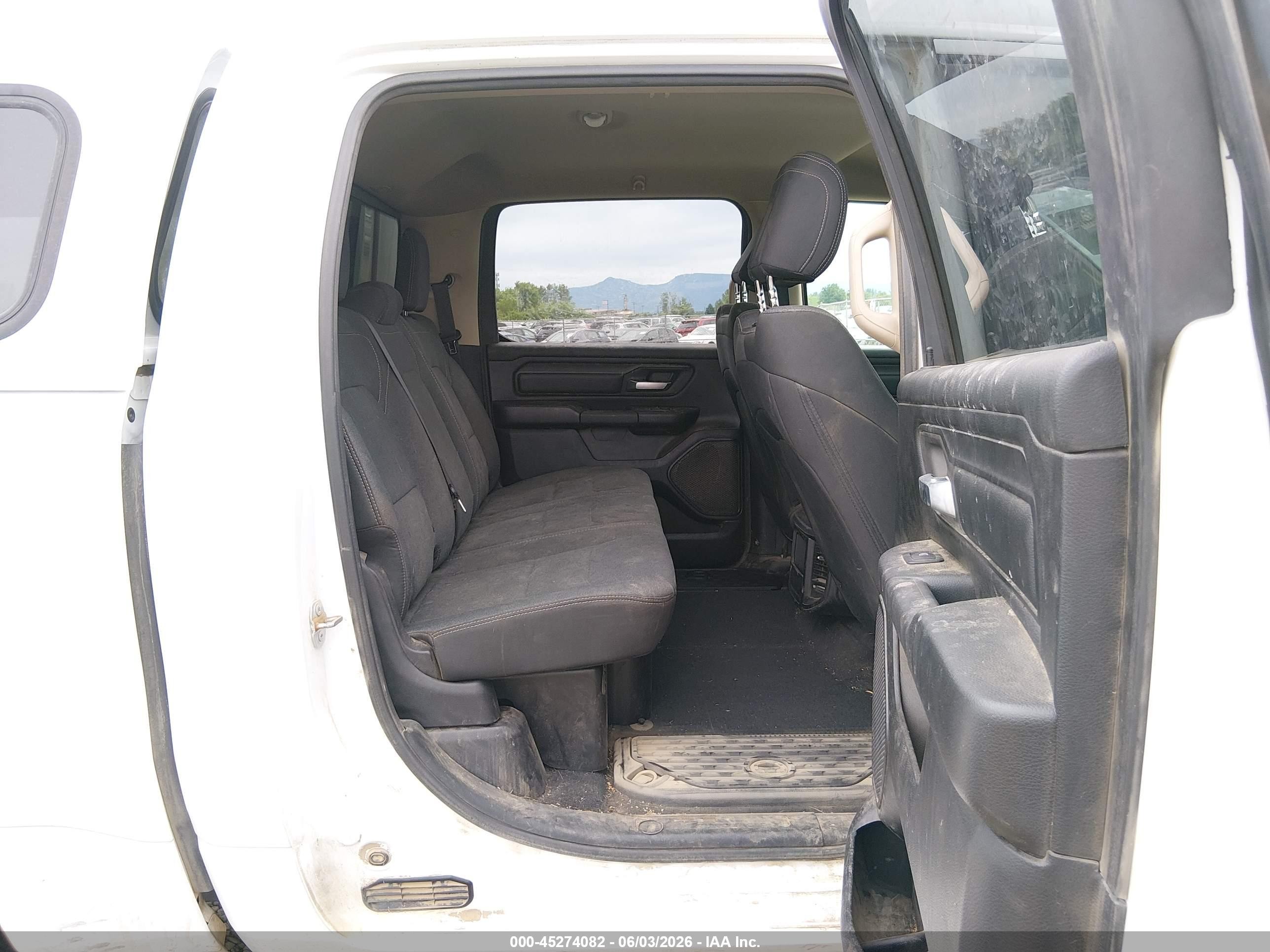 2019 Ram 1500 Tradesman  4x4 5'7 Box White vin: 1C6RRFGG7KN856976