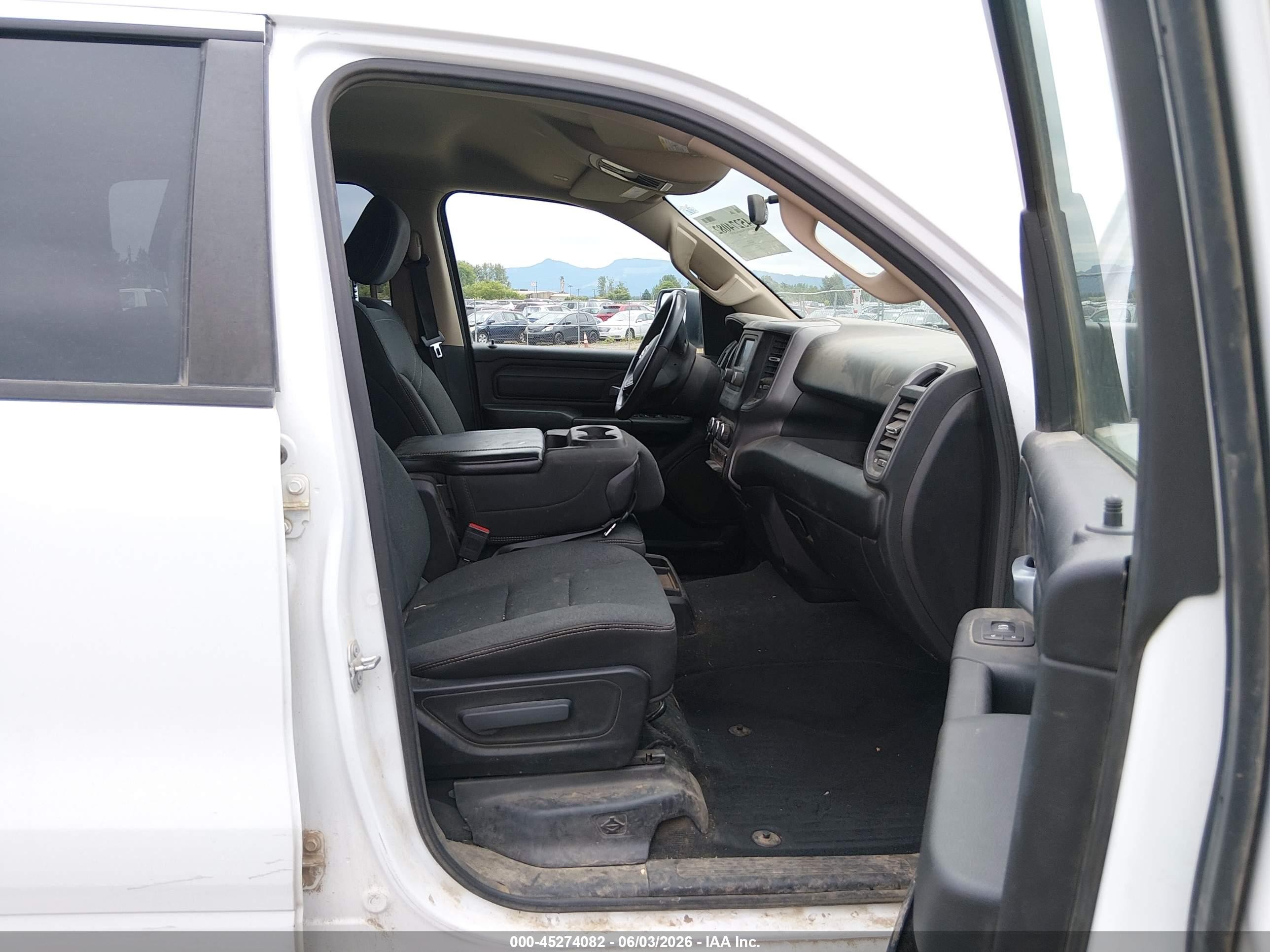 2019 Ram 1500 Tradesman  4x4 5'7 Box White vin: 1C6RRFGG7KN856976