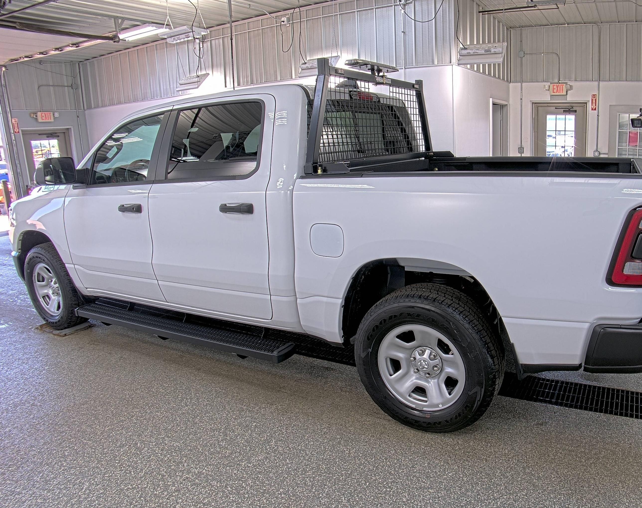 2024 Ram 1500 Tradesman  4x4 5'7 Box vin: 1C6RRFGG9RN221915