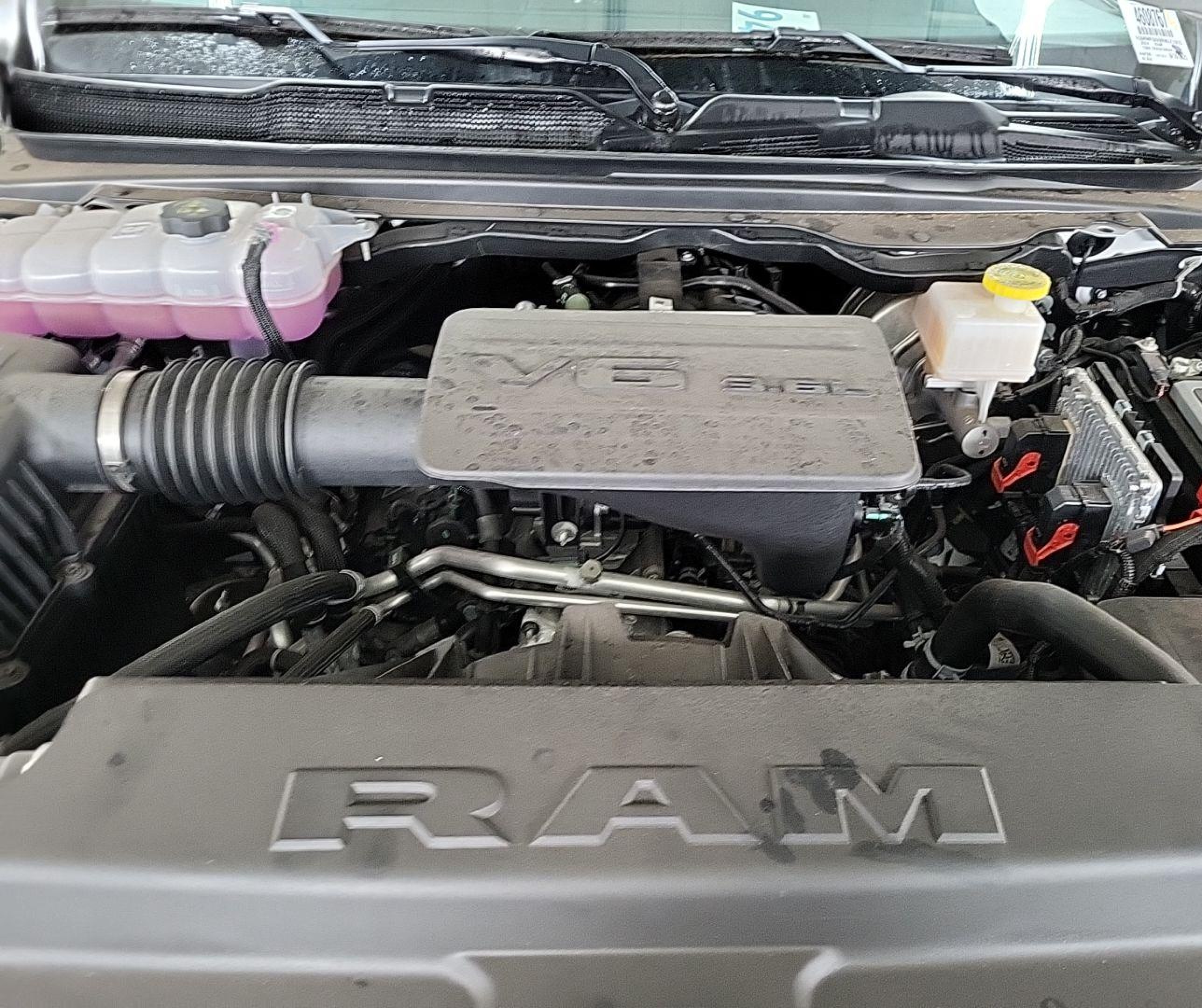 2024 Ram 1500 Tradesman  4x4 5'7 Box vin: 1C6RRFGG9RN221915